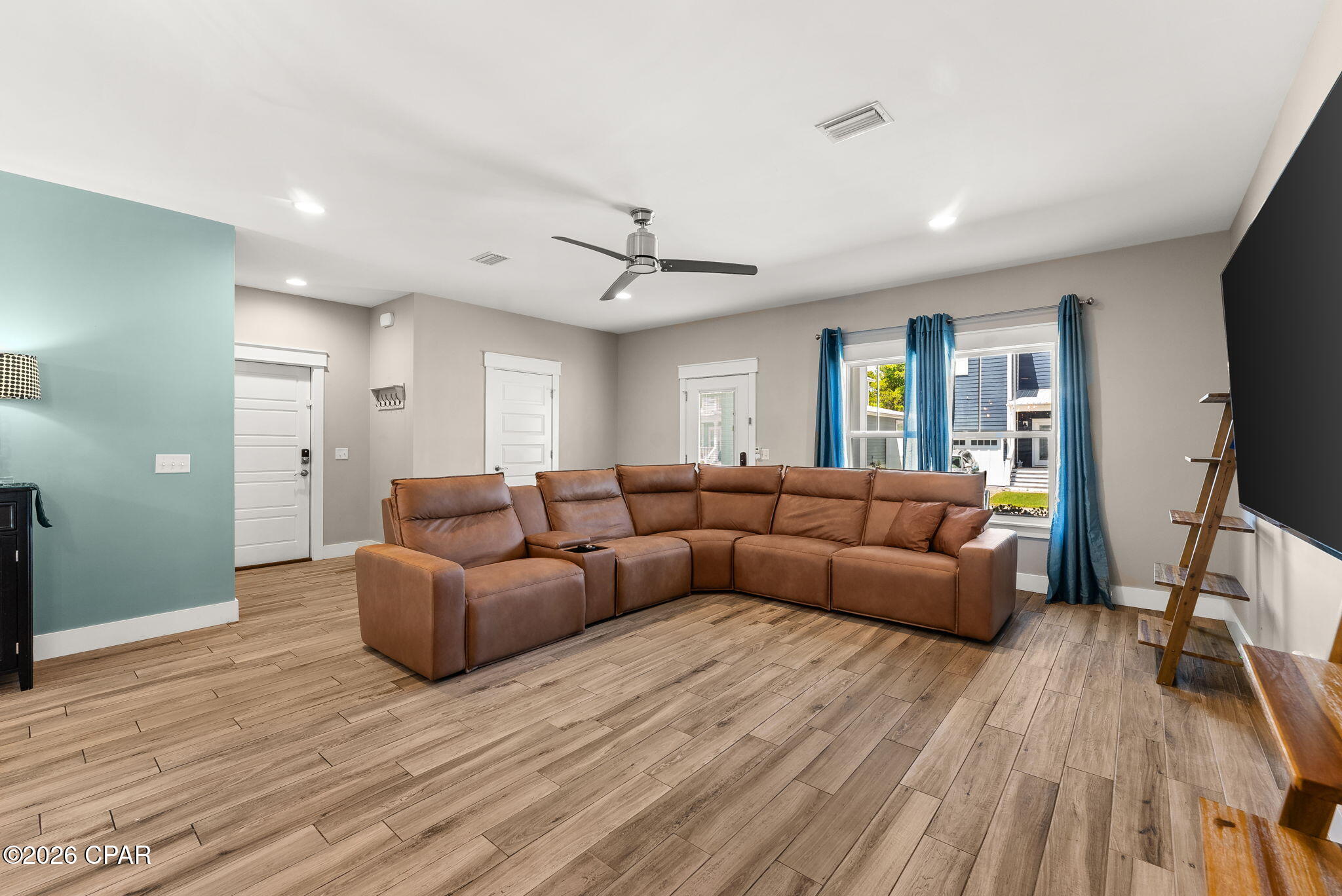 Image 15 For 408 Paradise Boulevard
