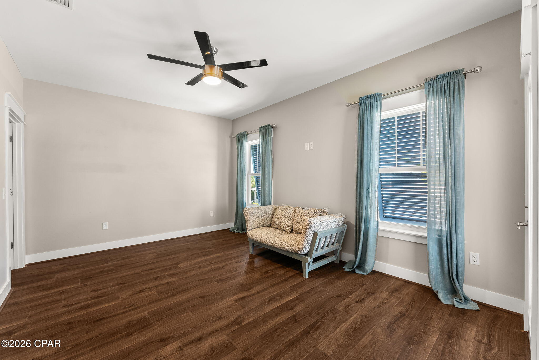 Image 38 For 408 Paradise Boulevard