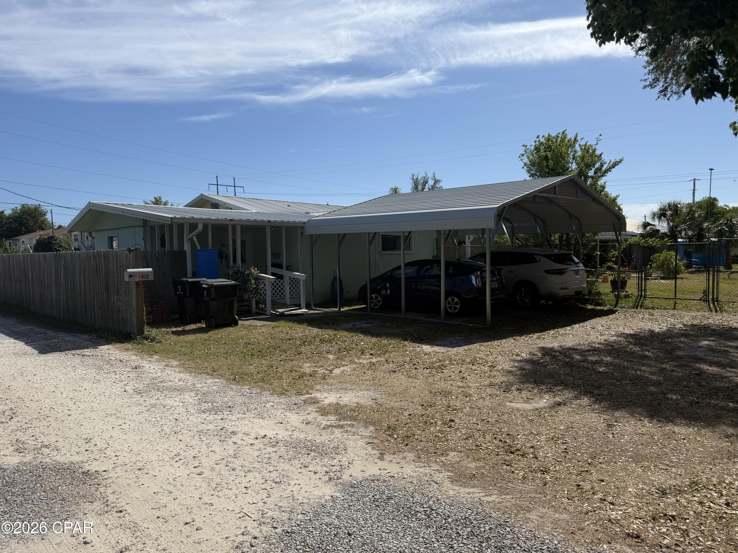 Listing photo id 12 for 3911 11th Street