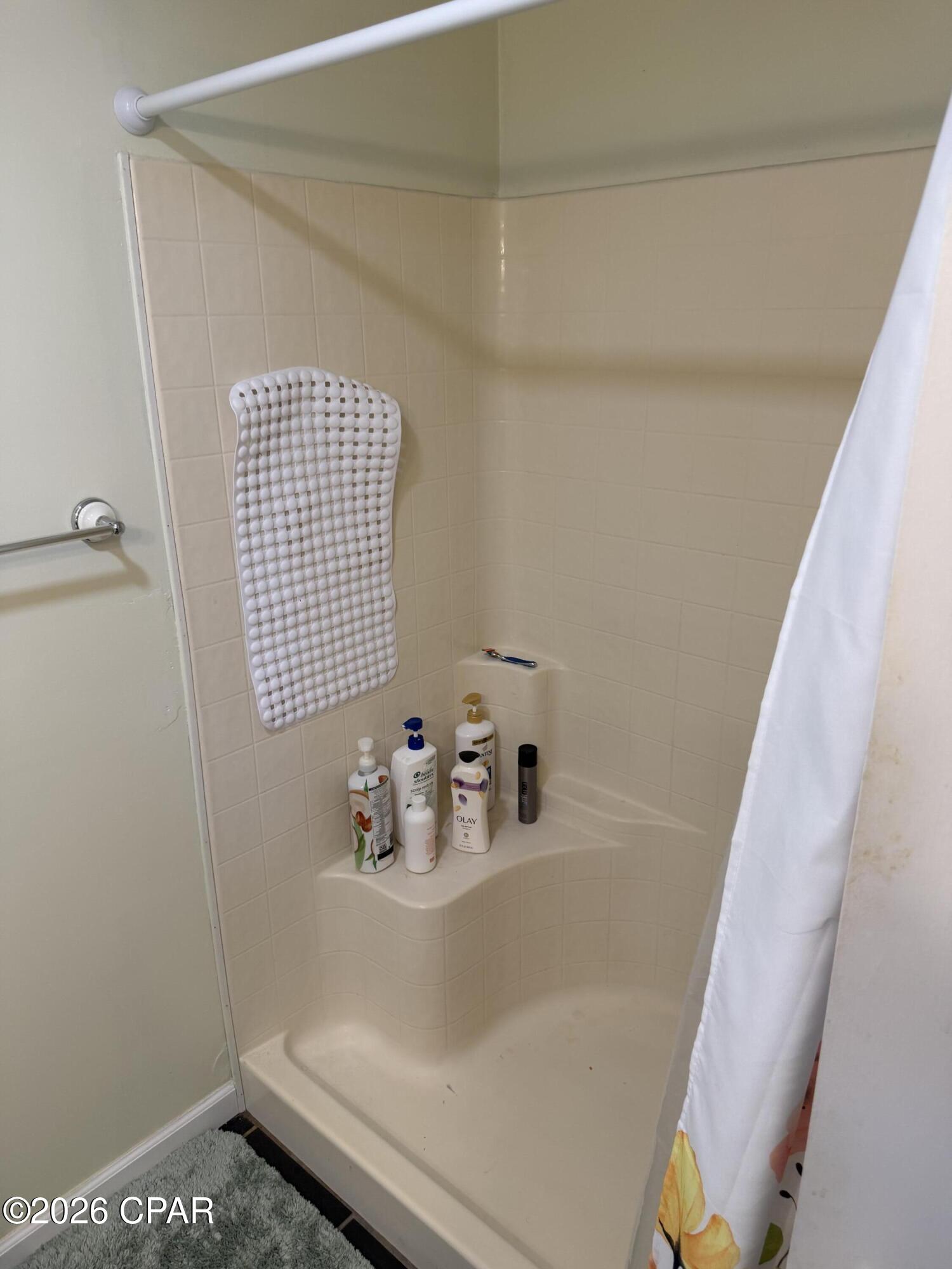Listing photo id 19 for 3911 11th Street