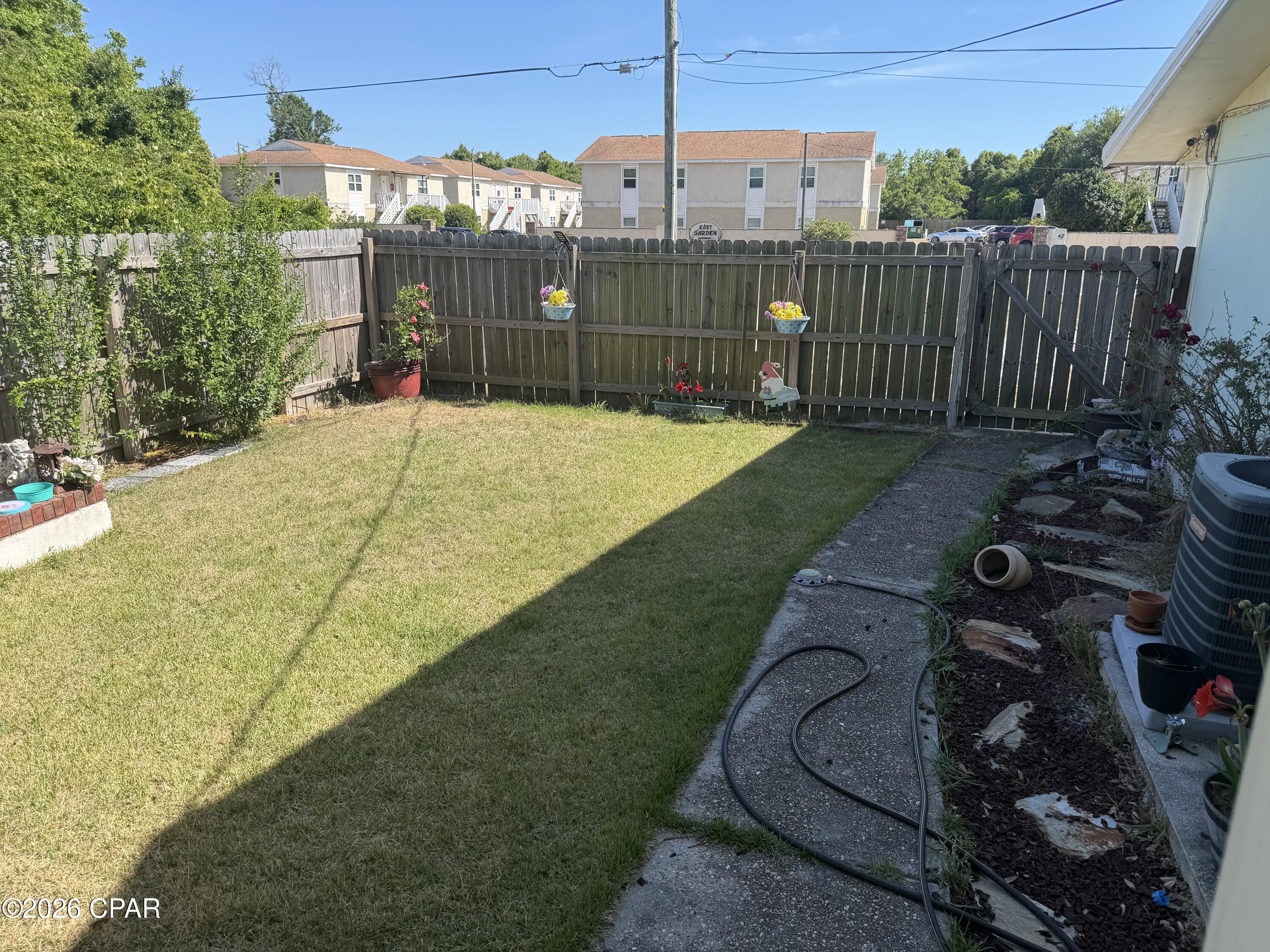 Listing photo id 21 for 3911 11th Street