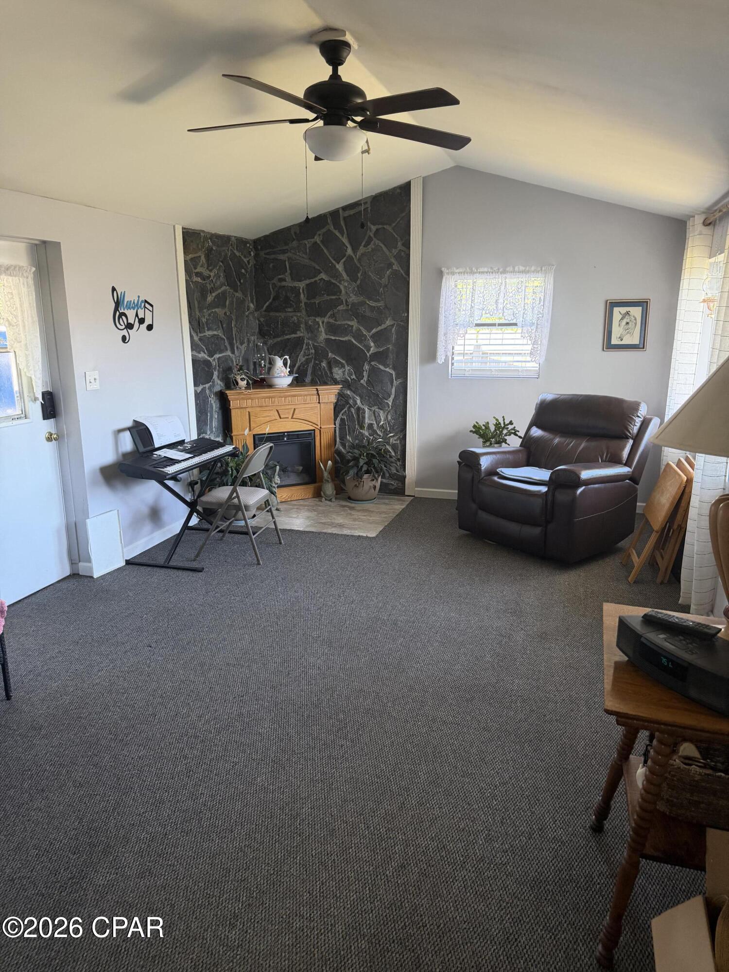 Listing photo id 22 for 3911 11th Street