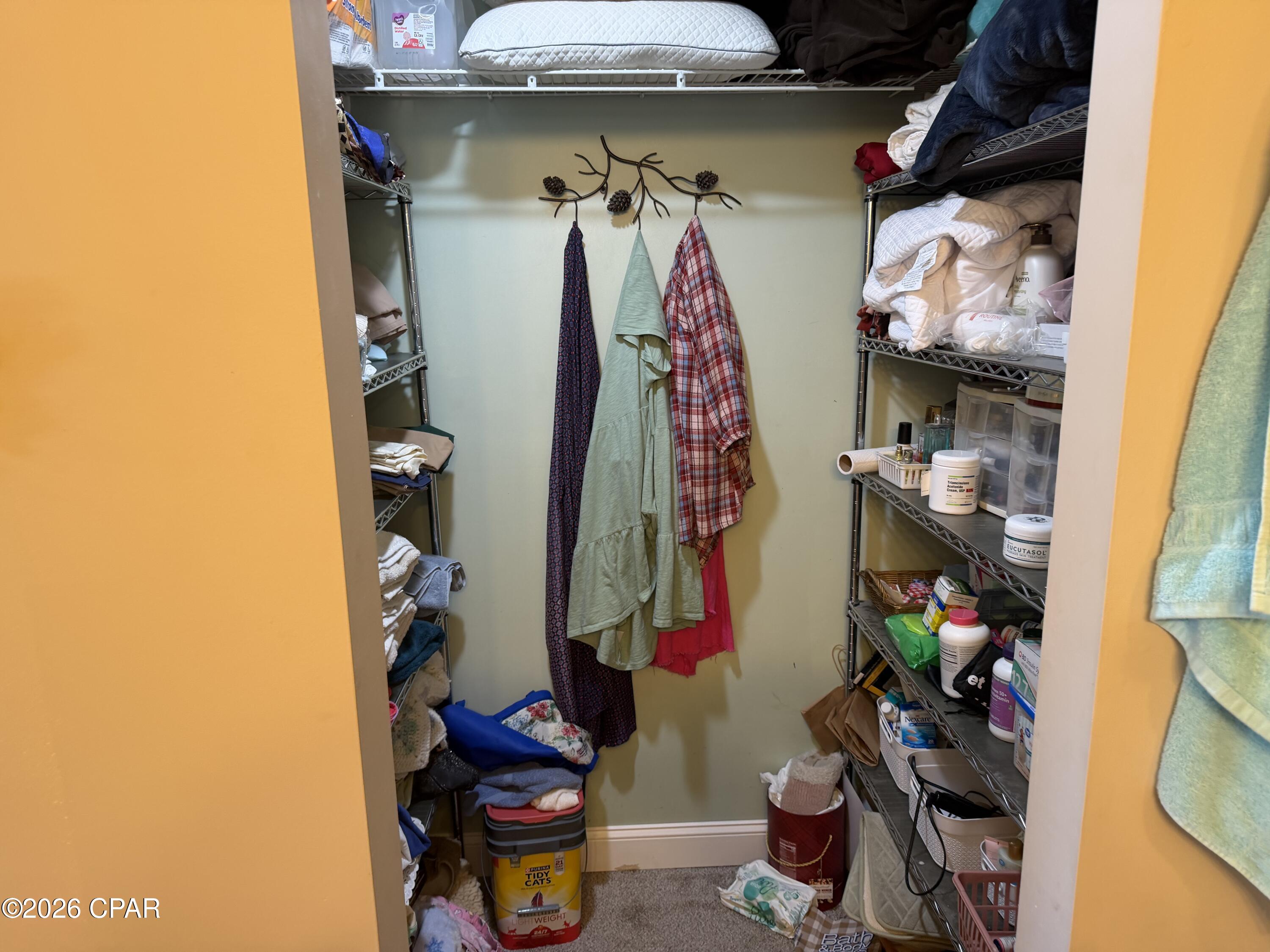 Listing photo id 28 for 3911 11th Street