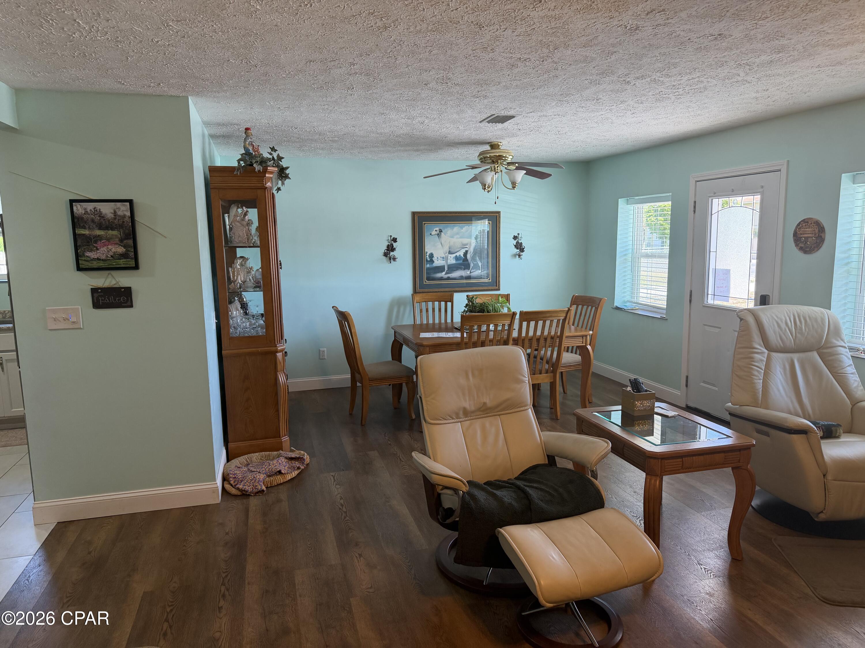 Listing photo id 32 for 3911 11th Street