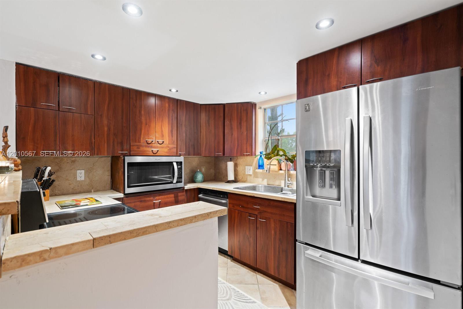 Property photo # 4