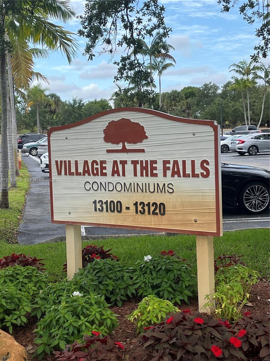 Village At The Falls Cond