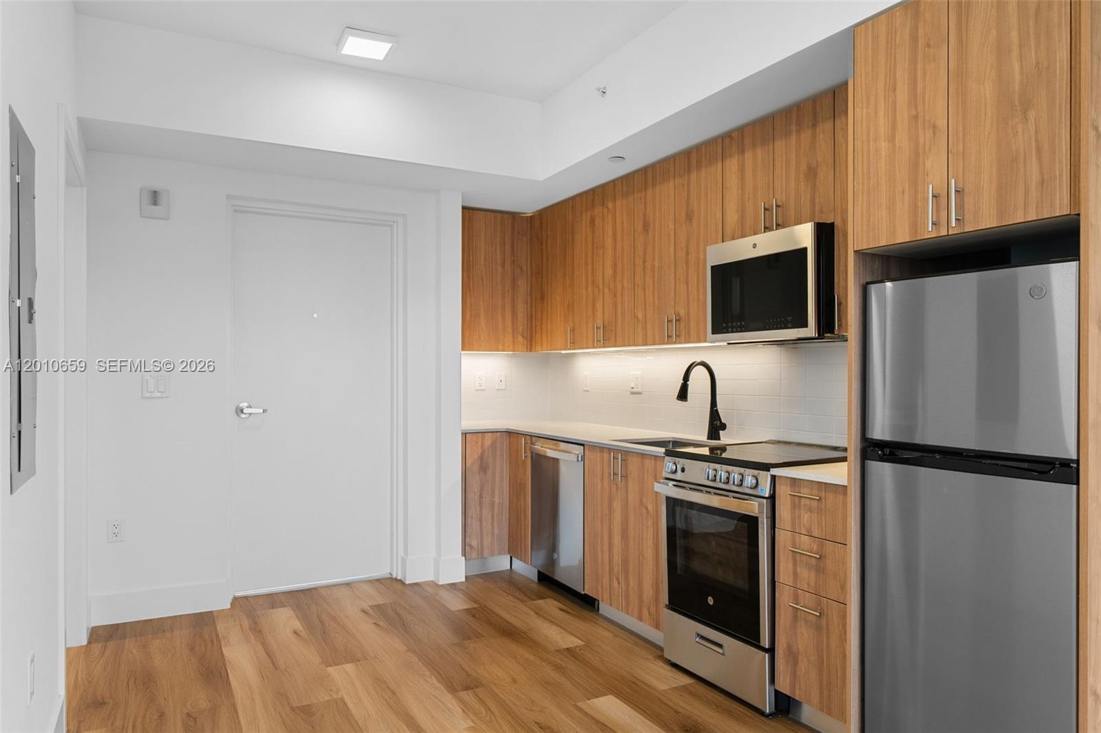Property photo # 8