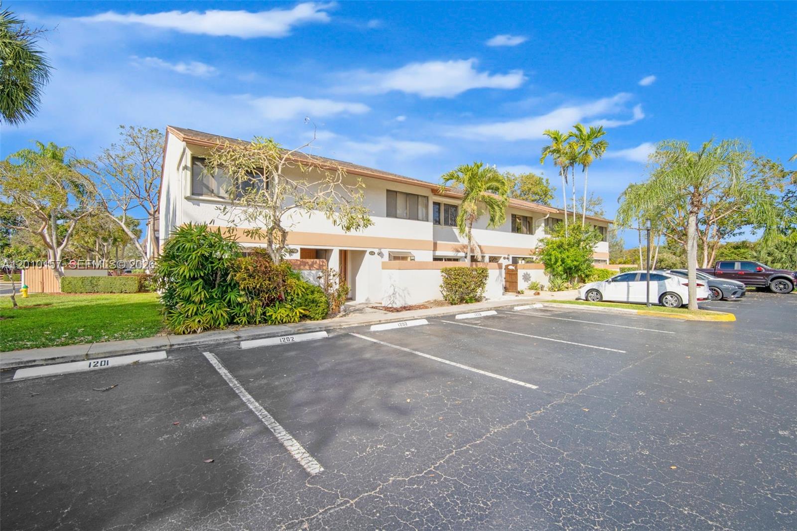 Property photo # 9