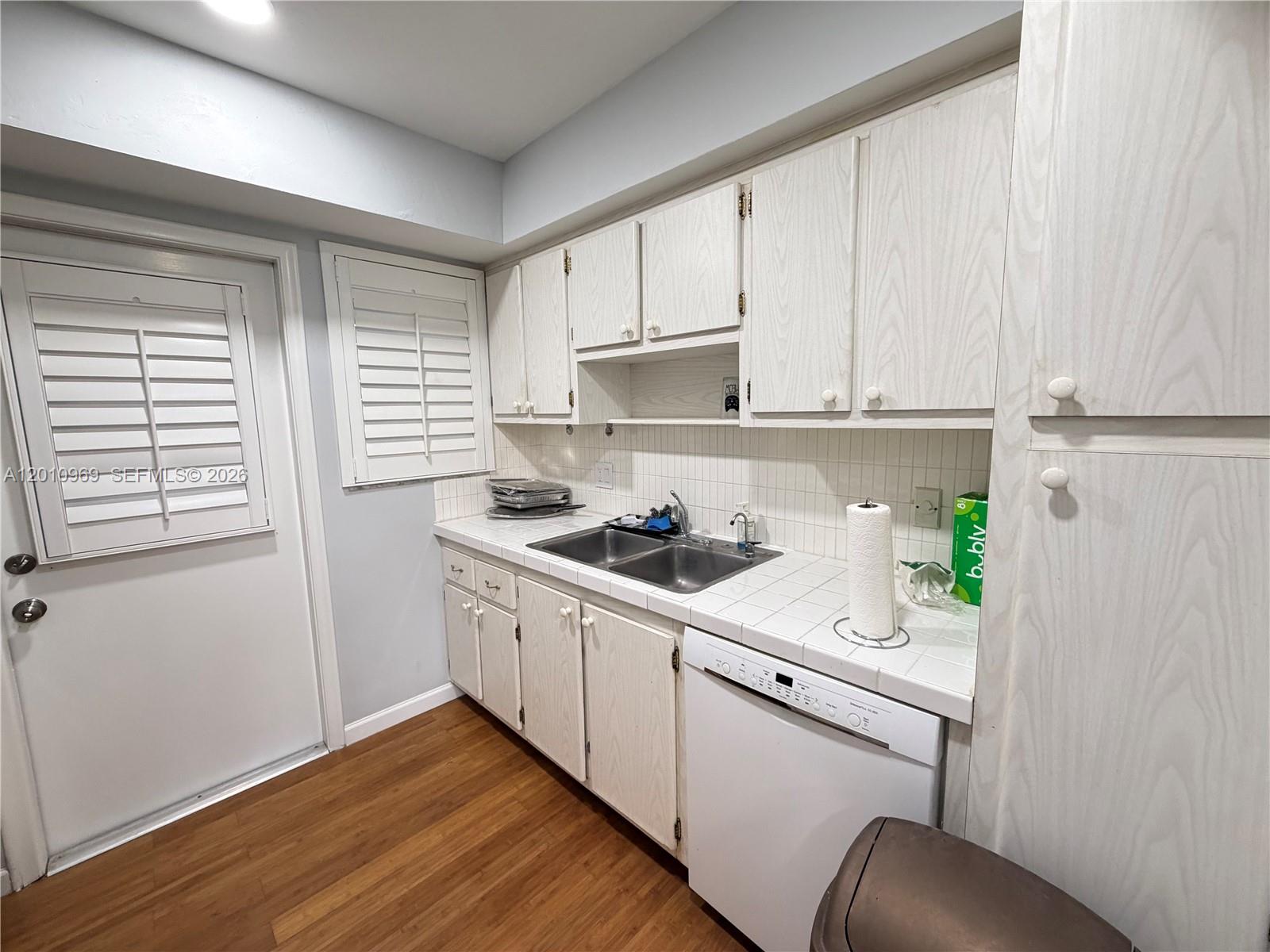 Property photo # 9