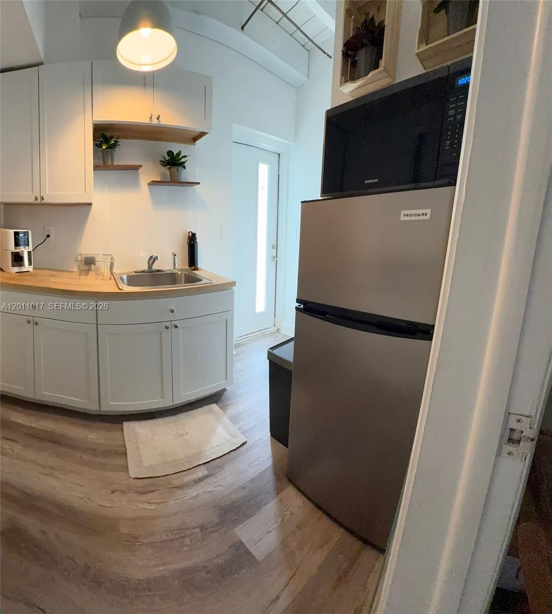 Property photo # 6