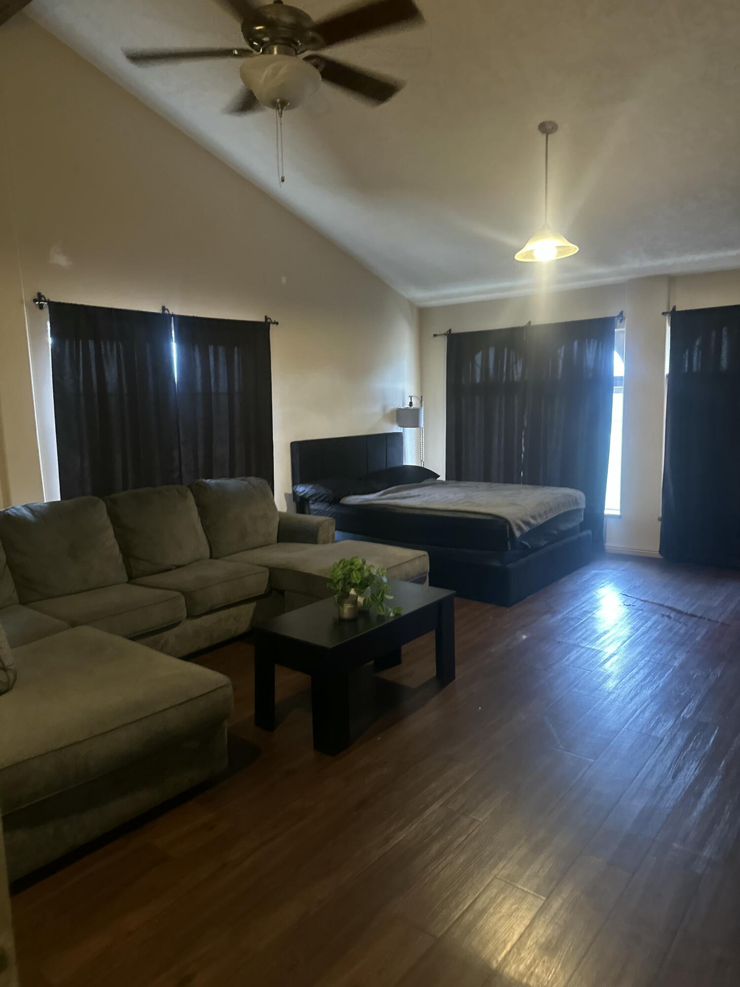 907 Foothill Drive SW Albuquerque, NM 87105