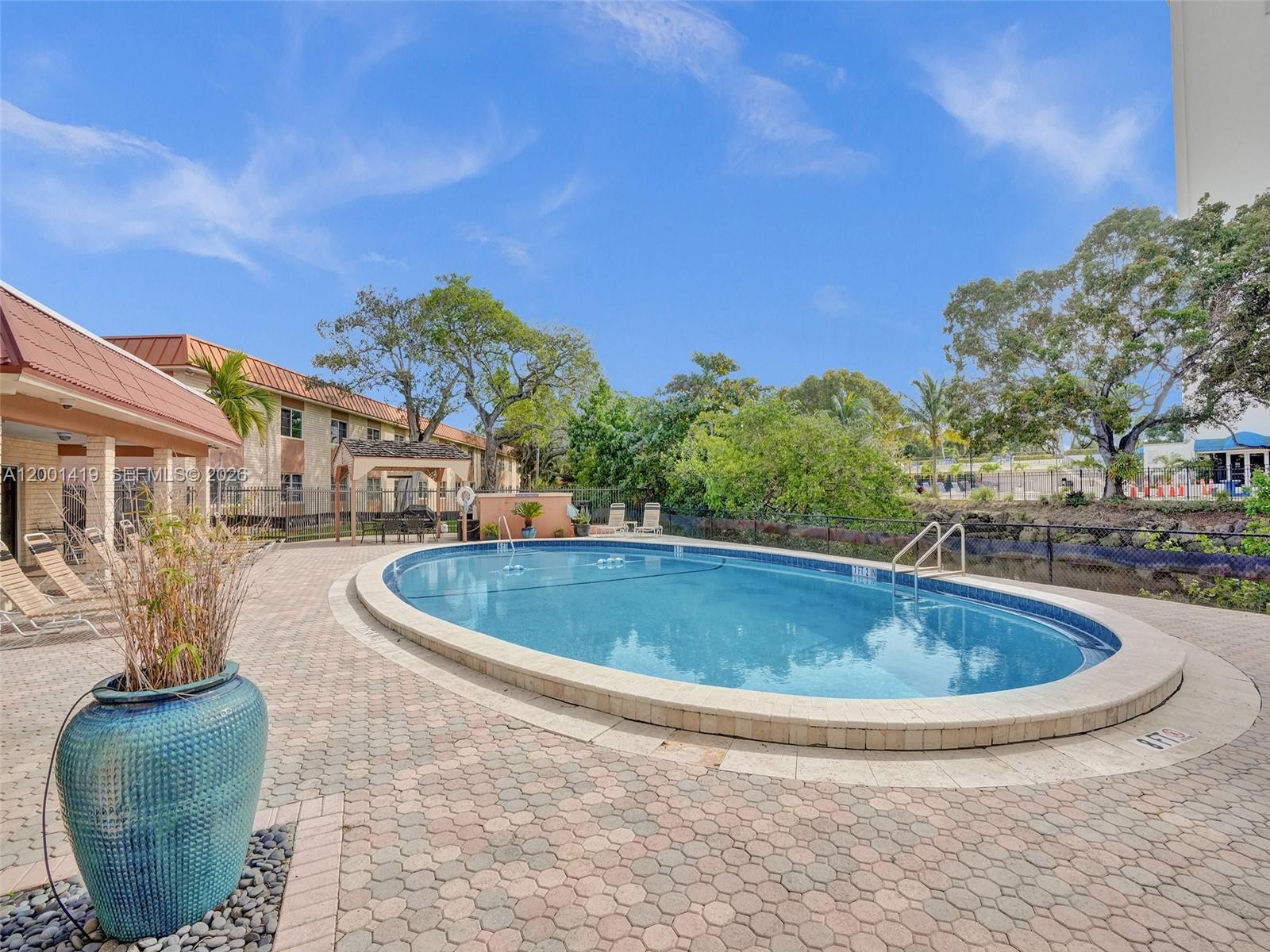 Property photo # 9