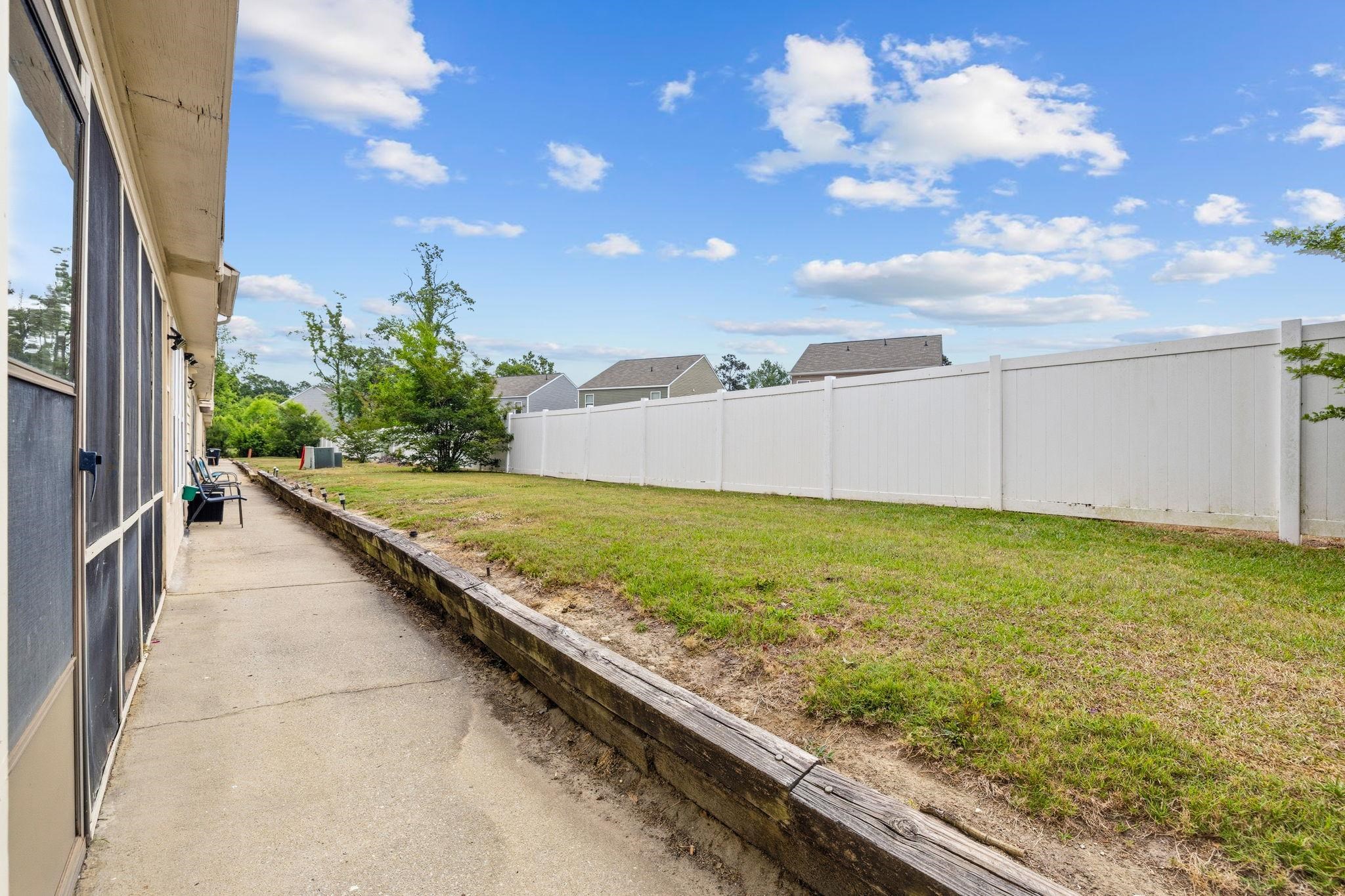 2611282 | Photo 25