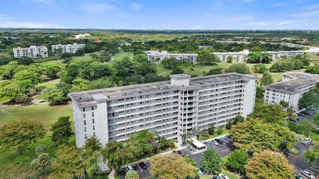 No 61 Palm-Aire Country CL