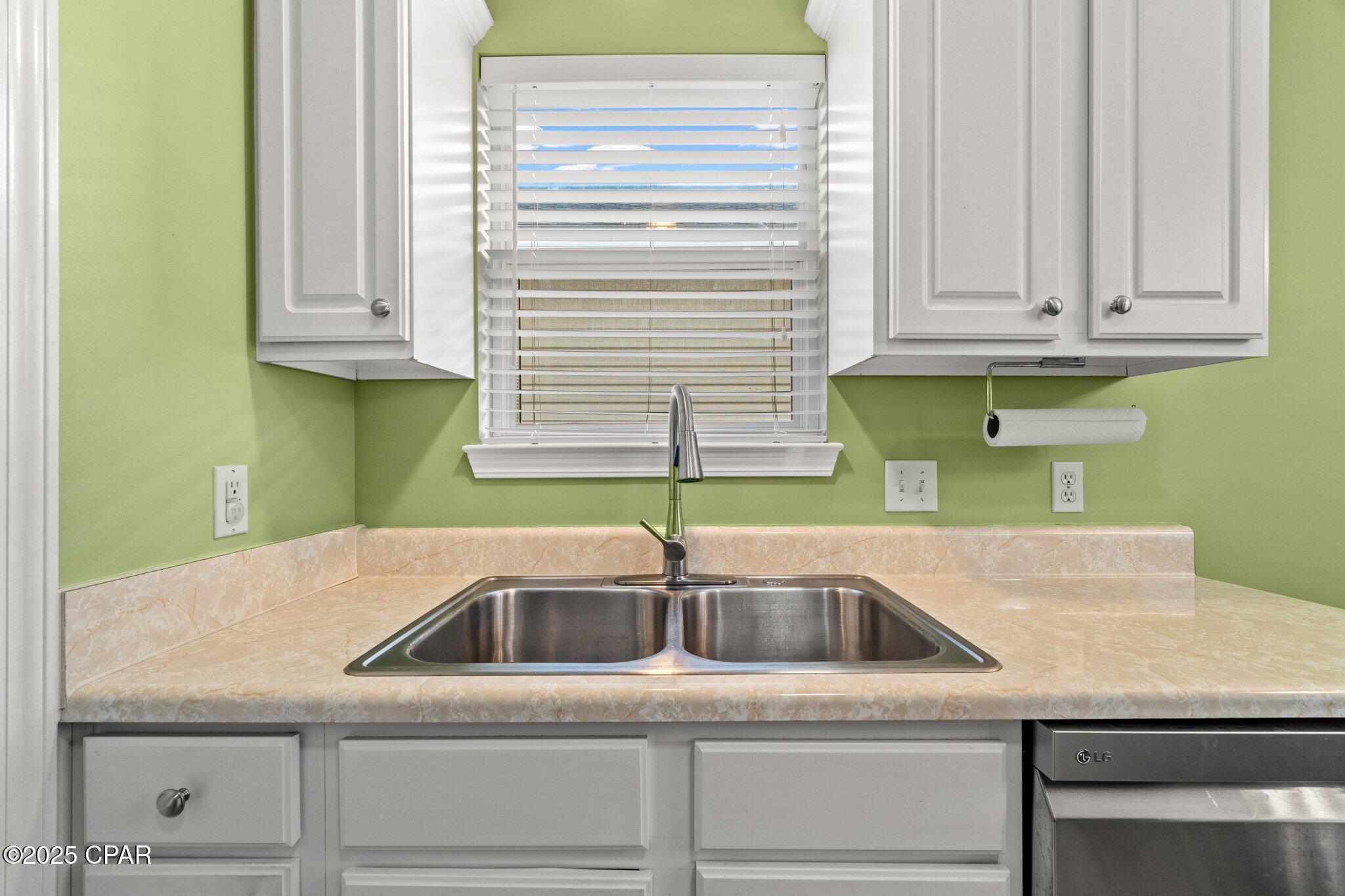 Image 10 For 212 Seahorse Way