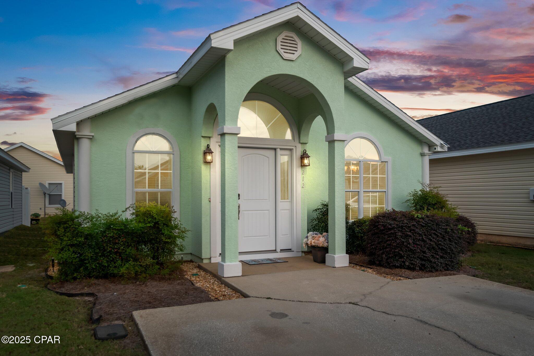 Image 2 For 212 Seahorse Way