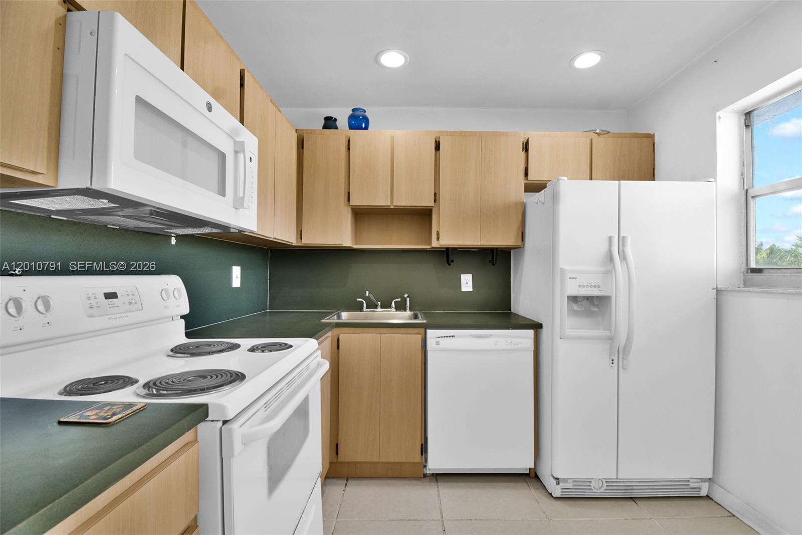 Property photo # 9