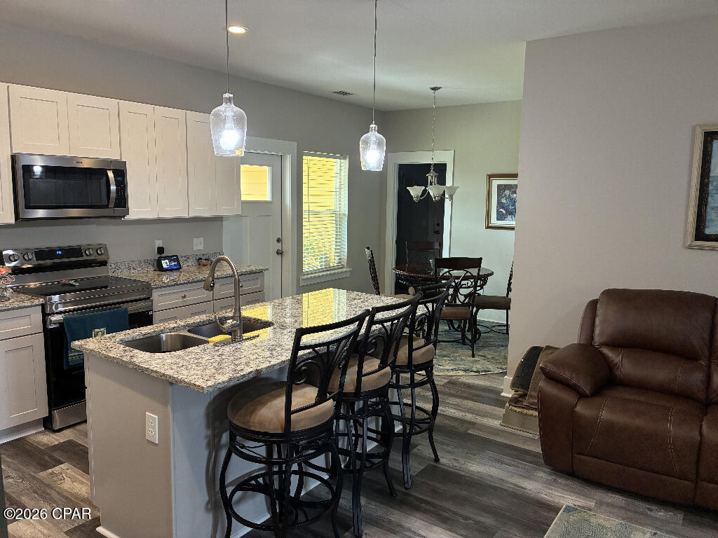 Image 4 For 623 Gulf Aire Drive