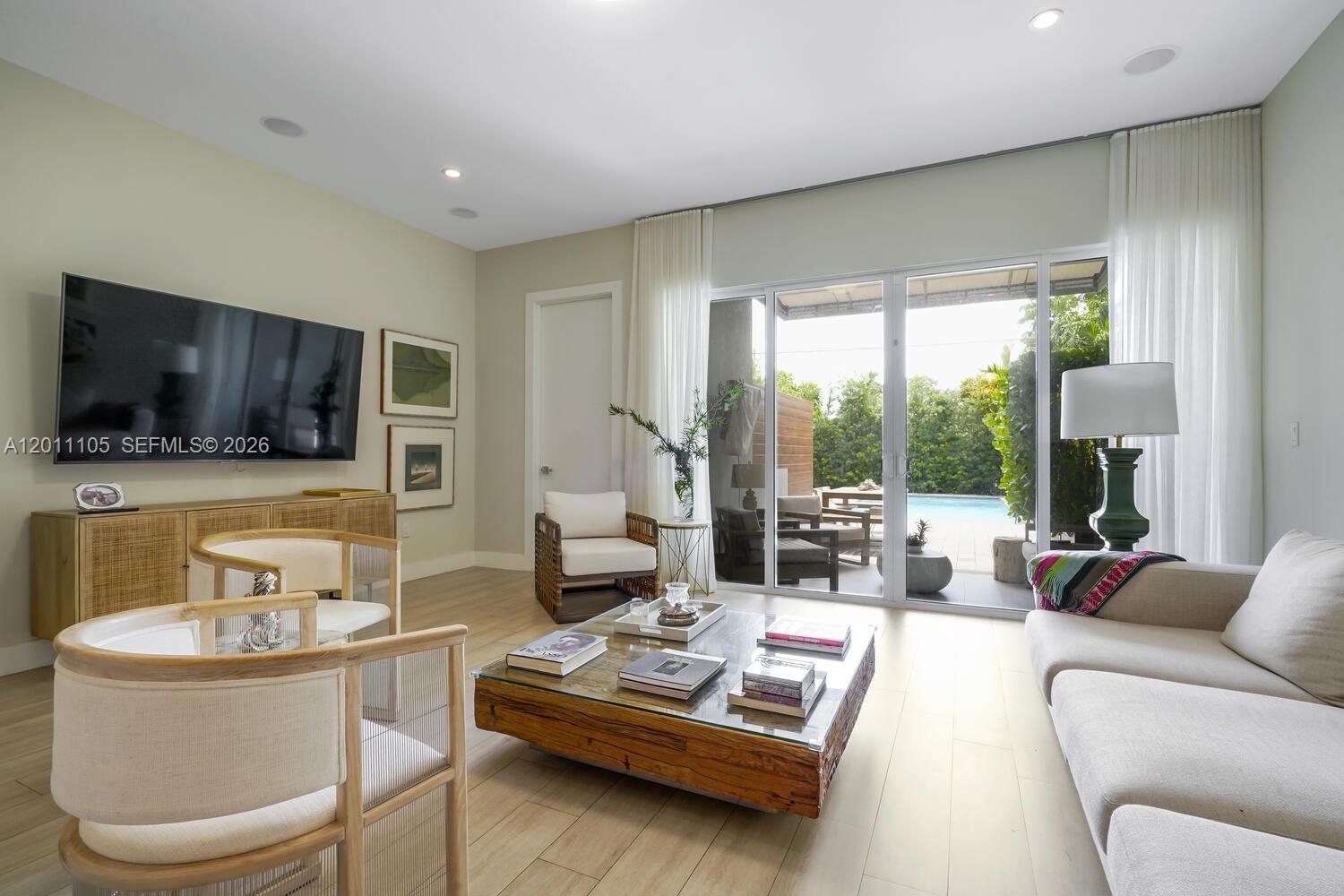 Property photo # 9