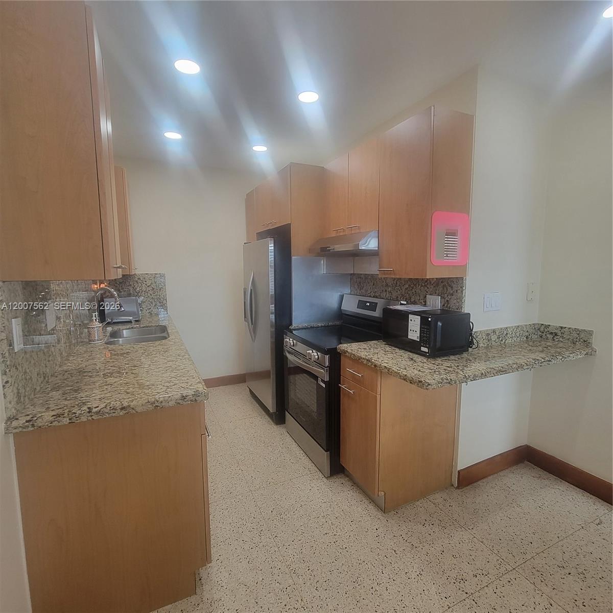 Property photo # 6