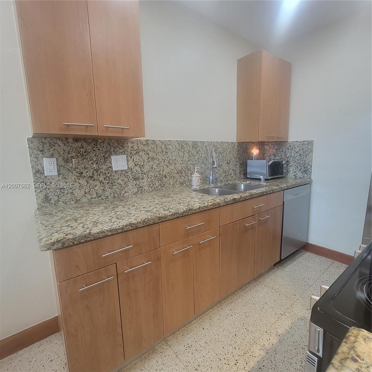 Property photo # 4