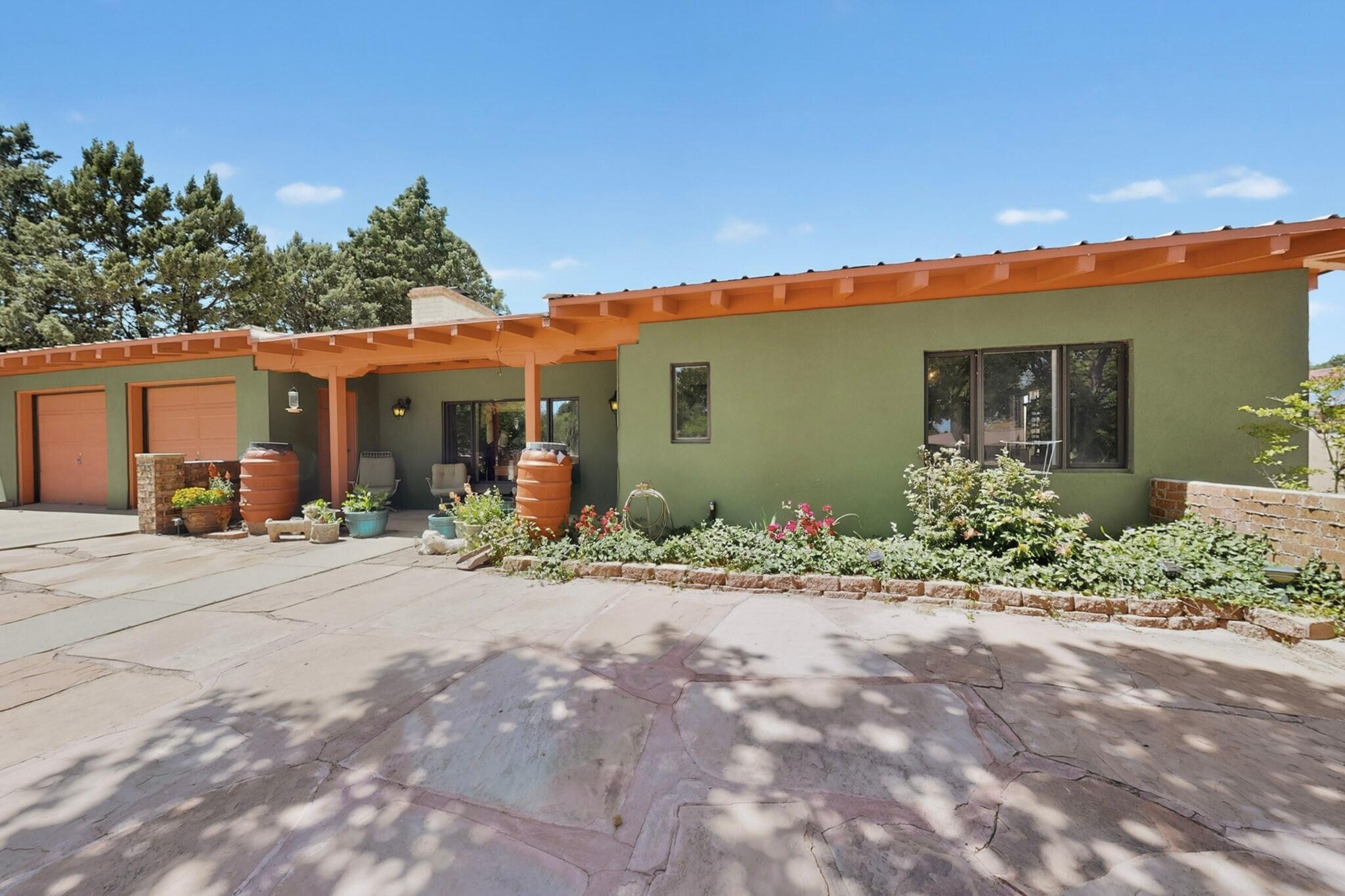 Homes for sale in Albuquerque, NM | 715 Parkland Cir Se, Albuquerque, NM 87108 | MLS# 1102721
