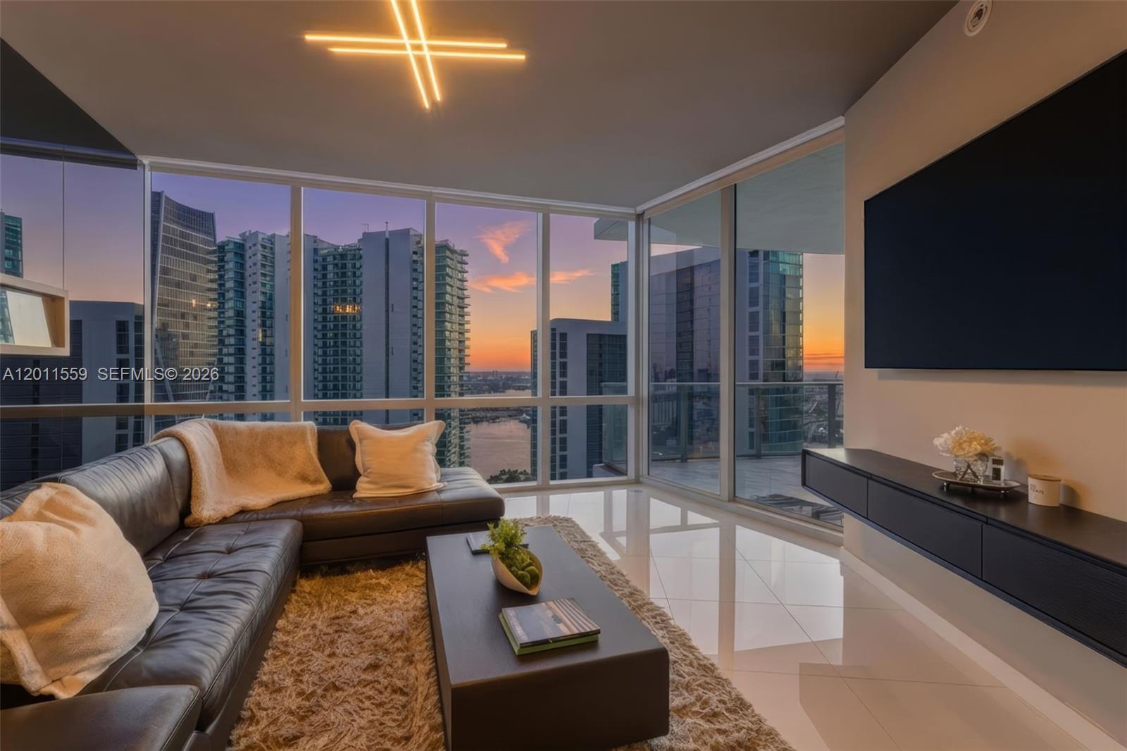 Paramount Miami Worldcent