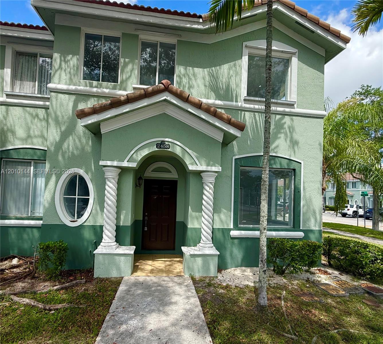Shoma Townhomes At Keysco