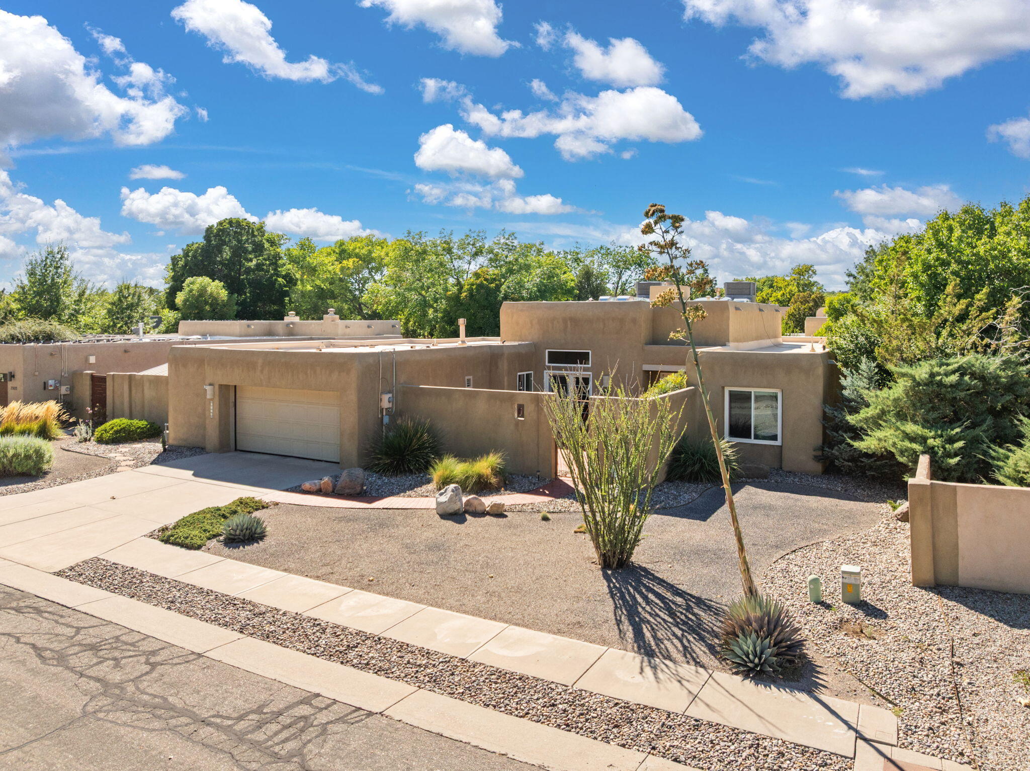 Homes for sale in Albuquerque, NM | 2309 Calle De Real Nw, Albuquerque, NM 87104 | MLS# 1102734