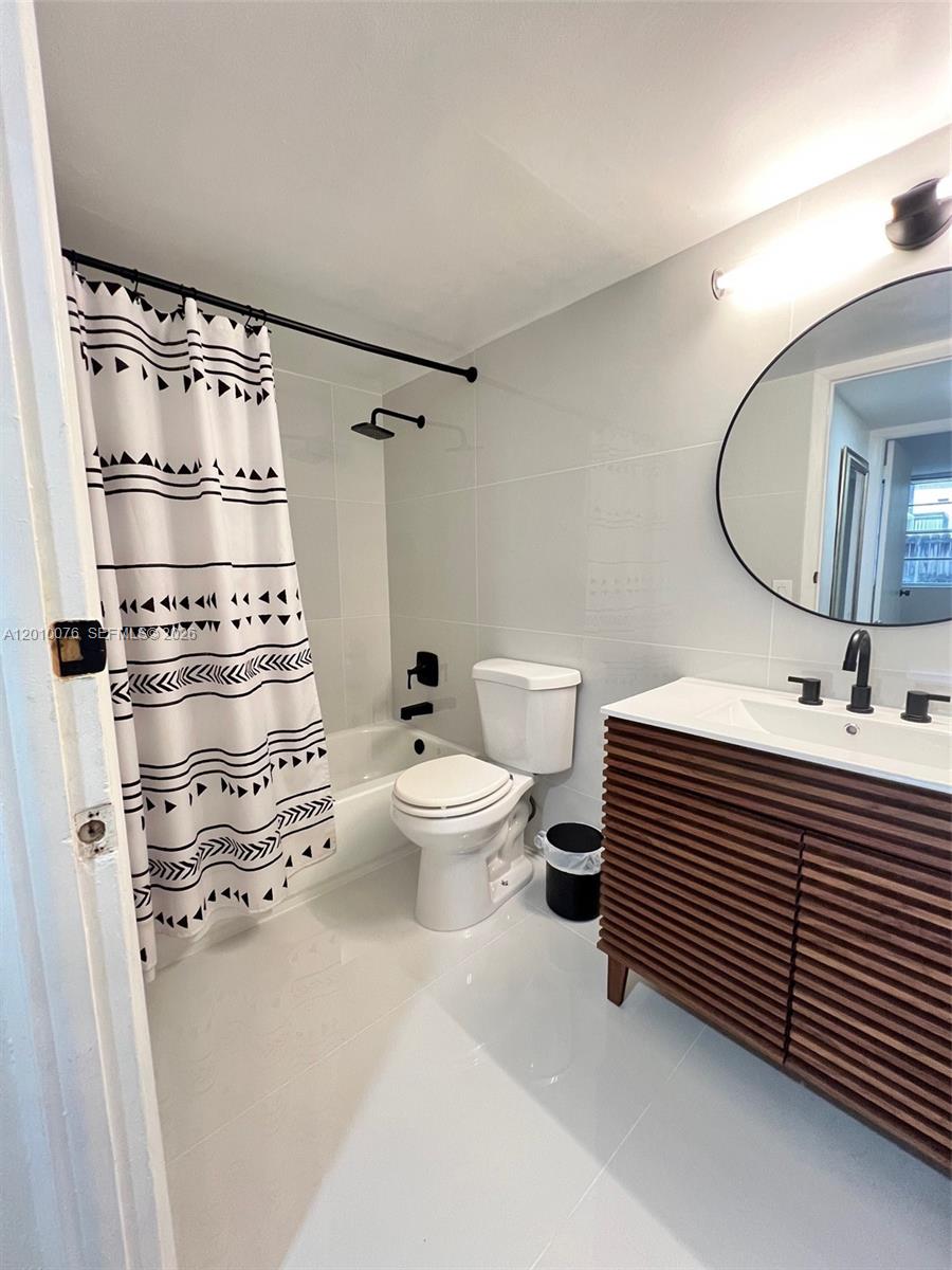 Captiva Lakes Villas Cond