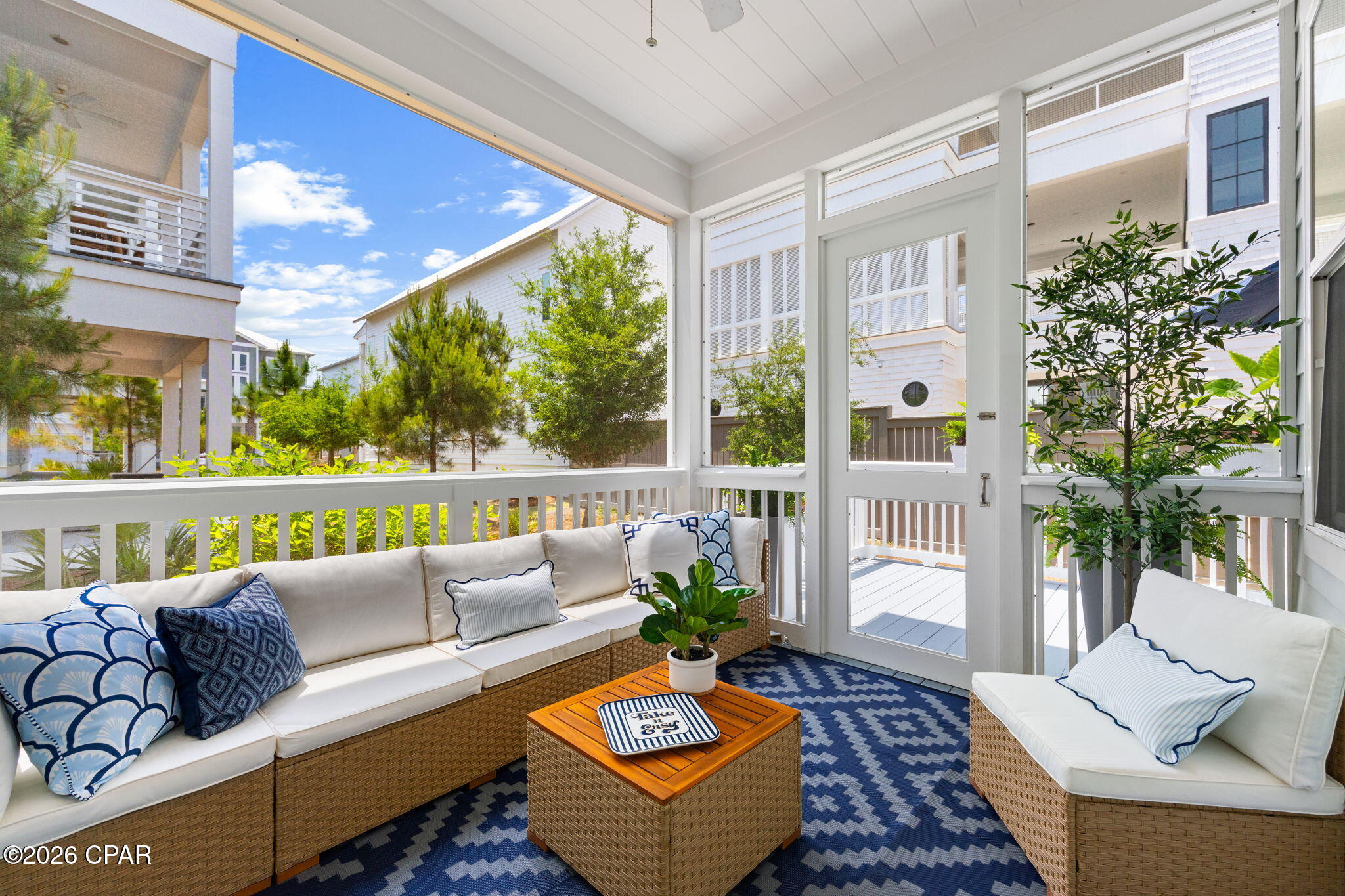 Listing photo id 15 for 56 Candlehouse Lane