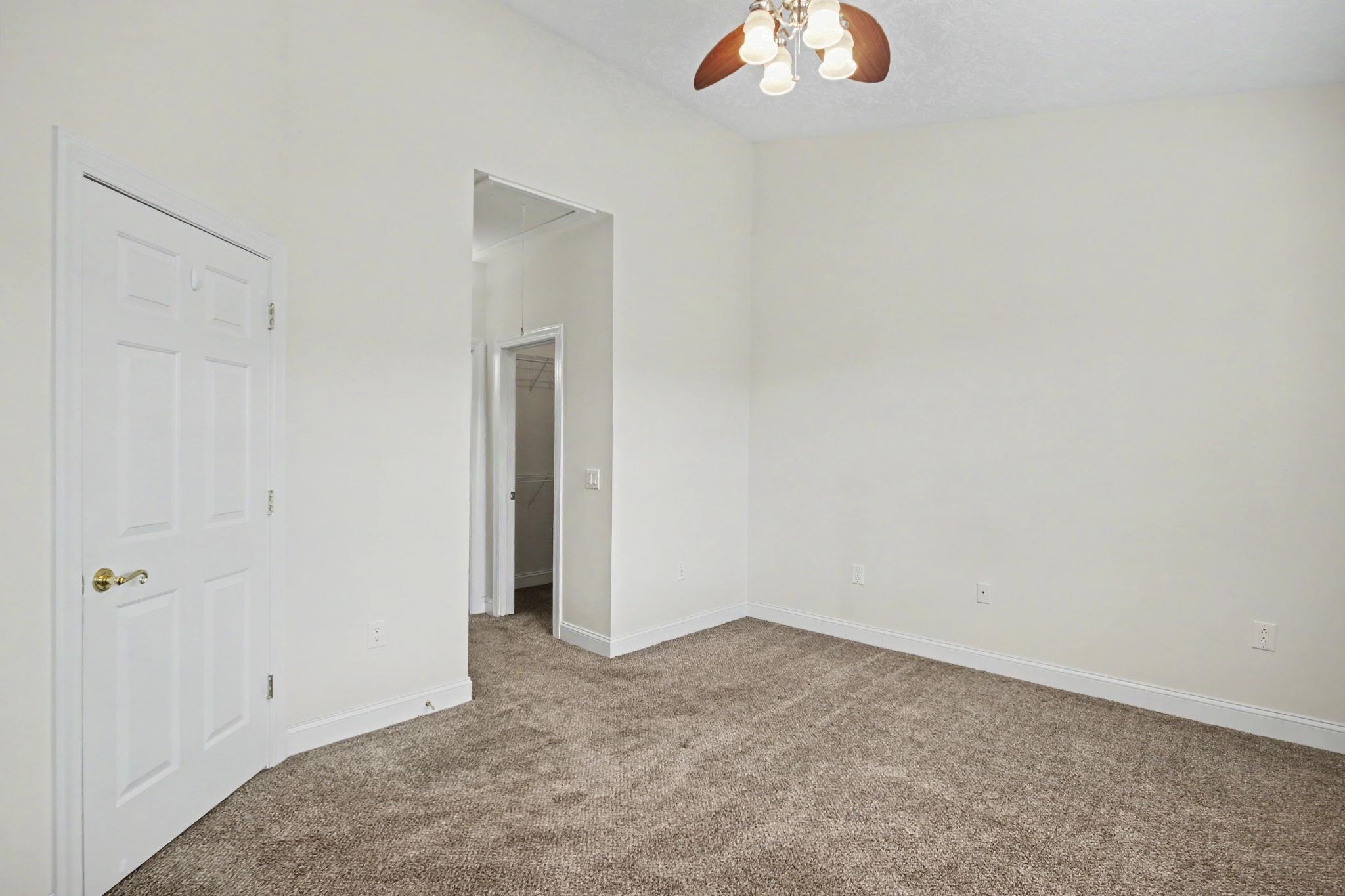 2611335 | Photo 25