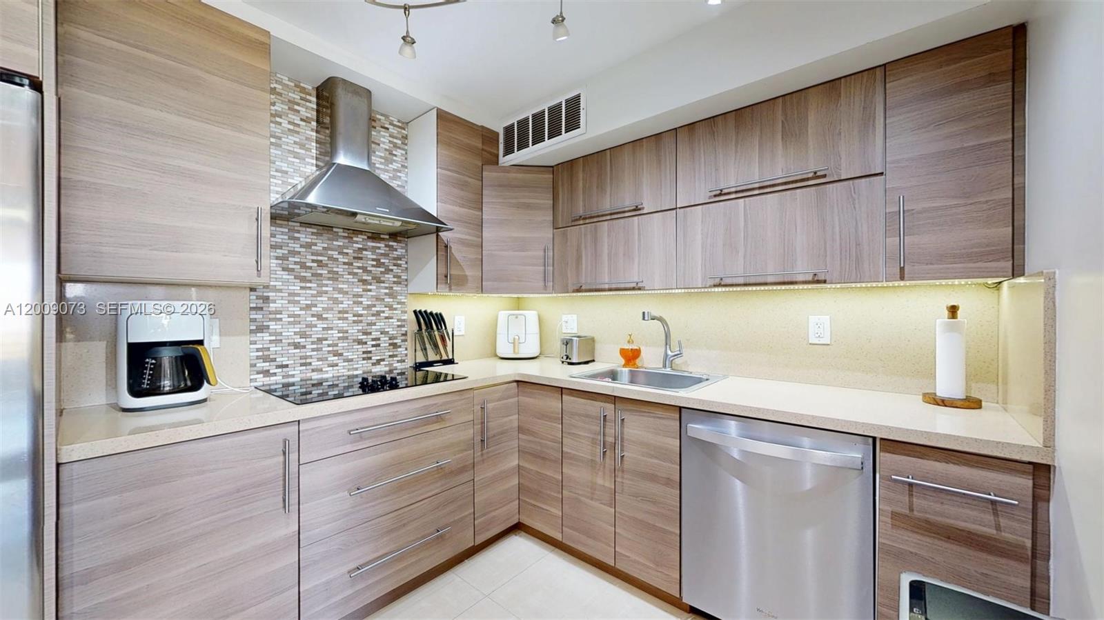 Property photo # 0