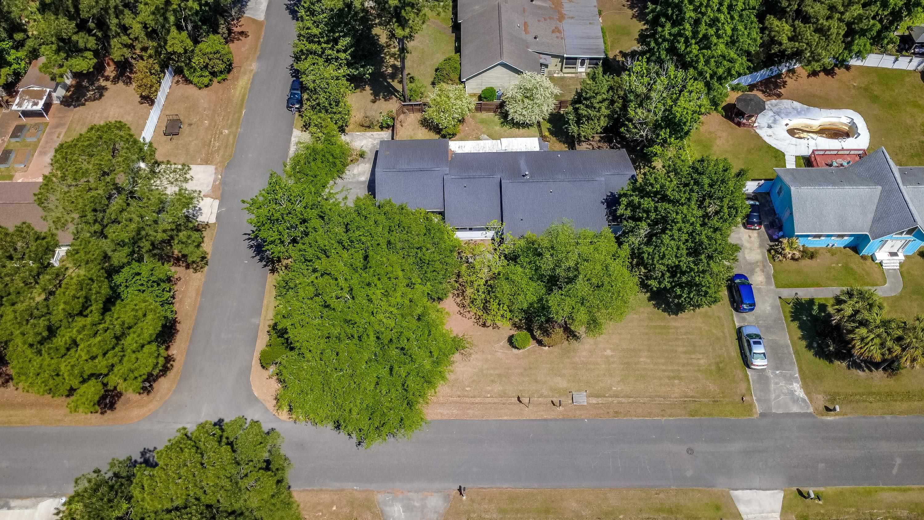 2611369 | Photo 35