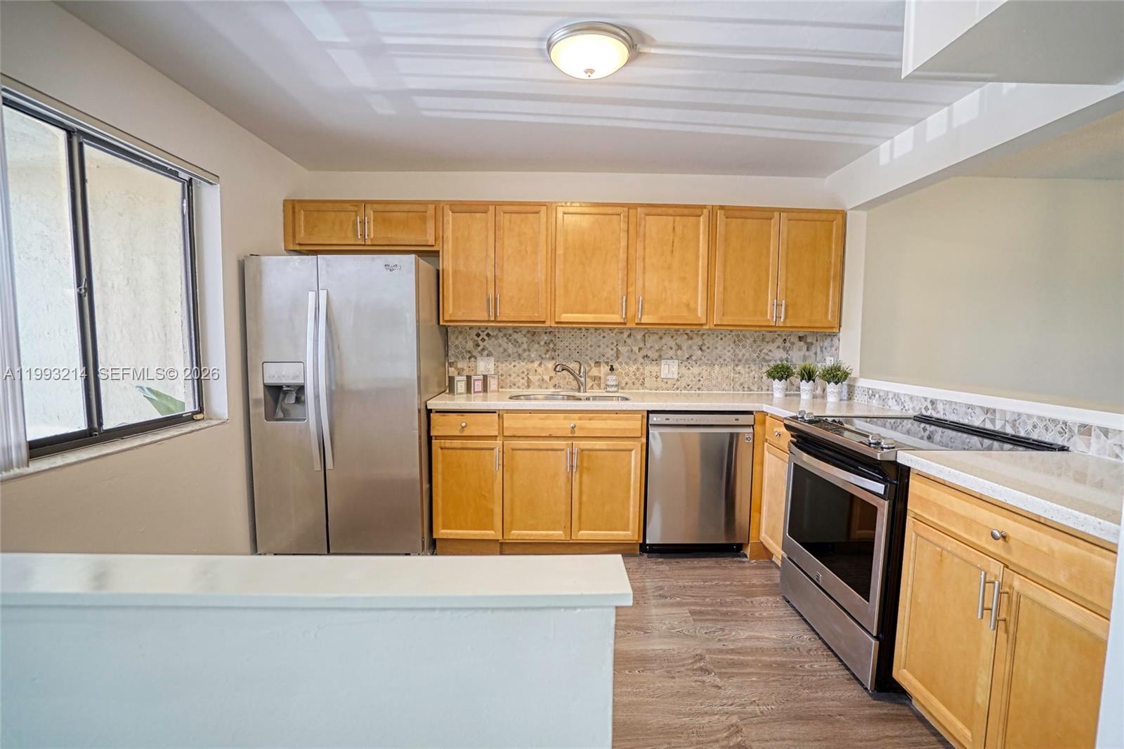 Property photo # 9