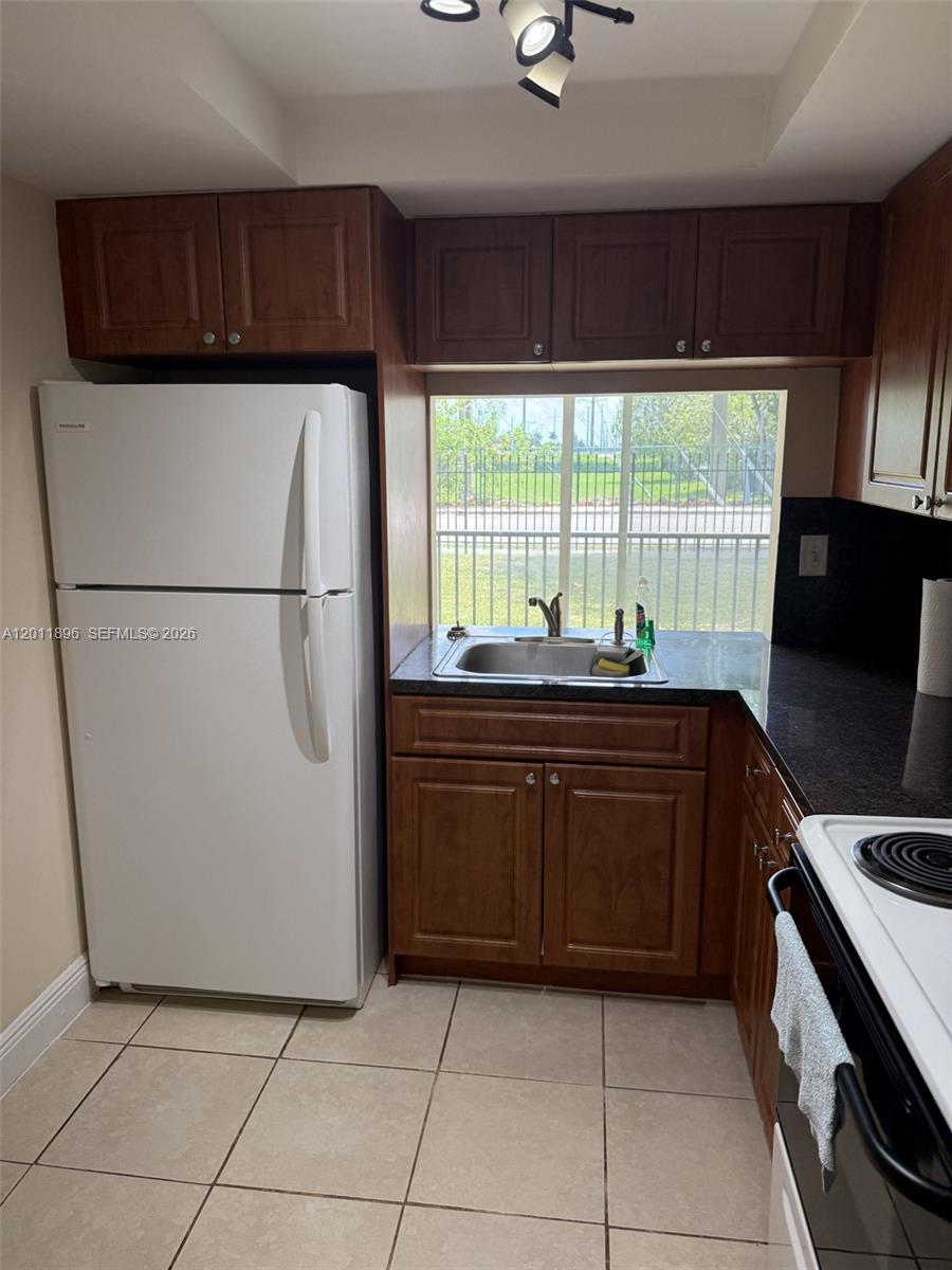 Property photo # 9