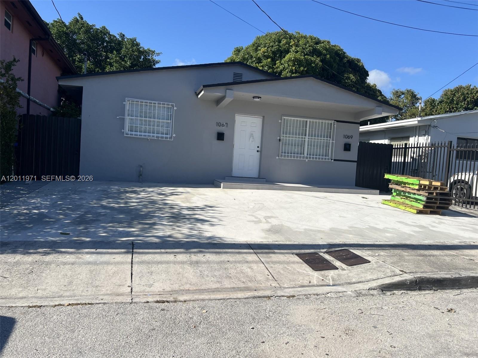 Property photo # 0