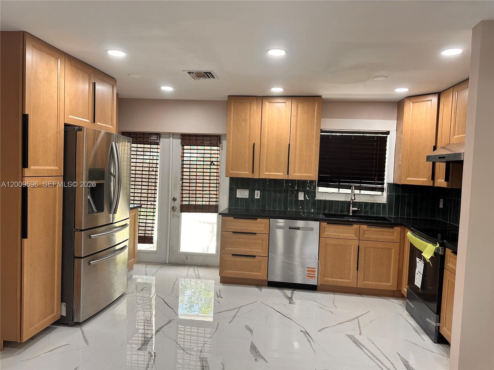 Property photo # 0