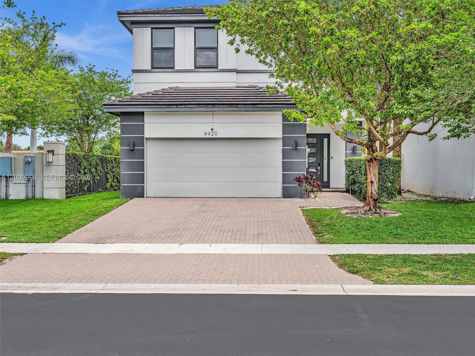 Property photo # 0