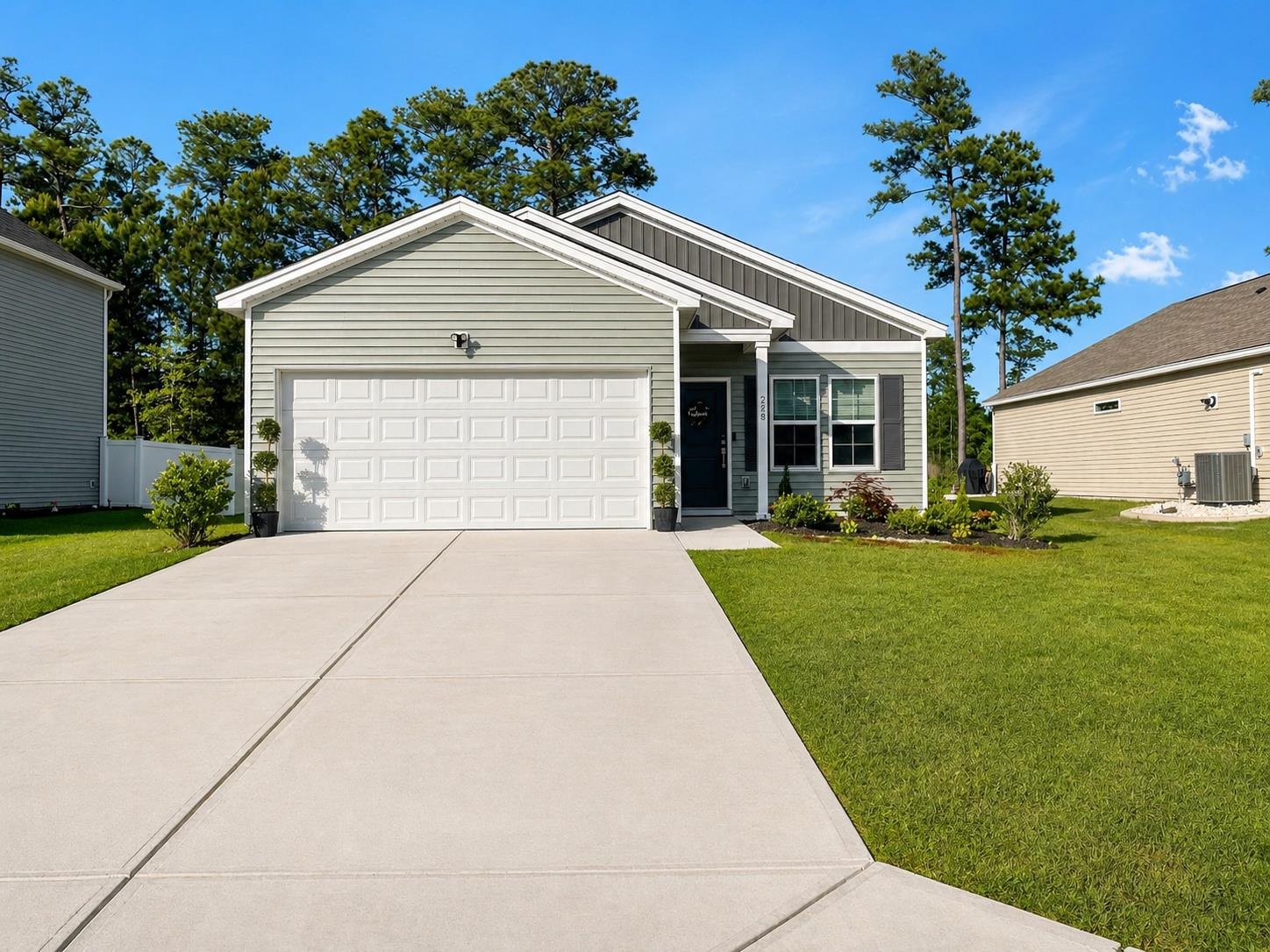 228 Averyville Dr. Conway, SC 29526