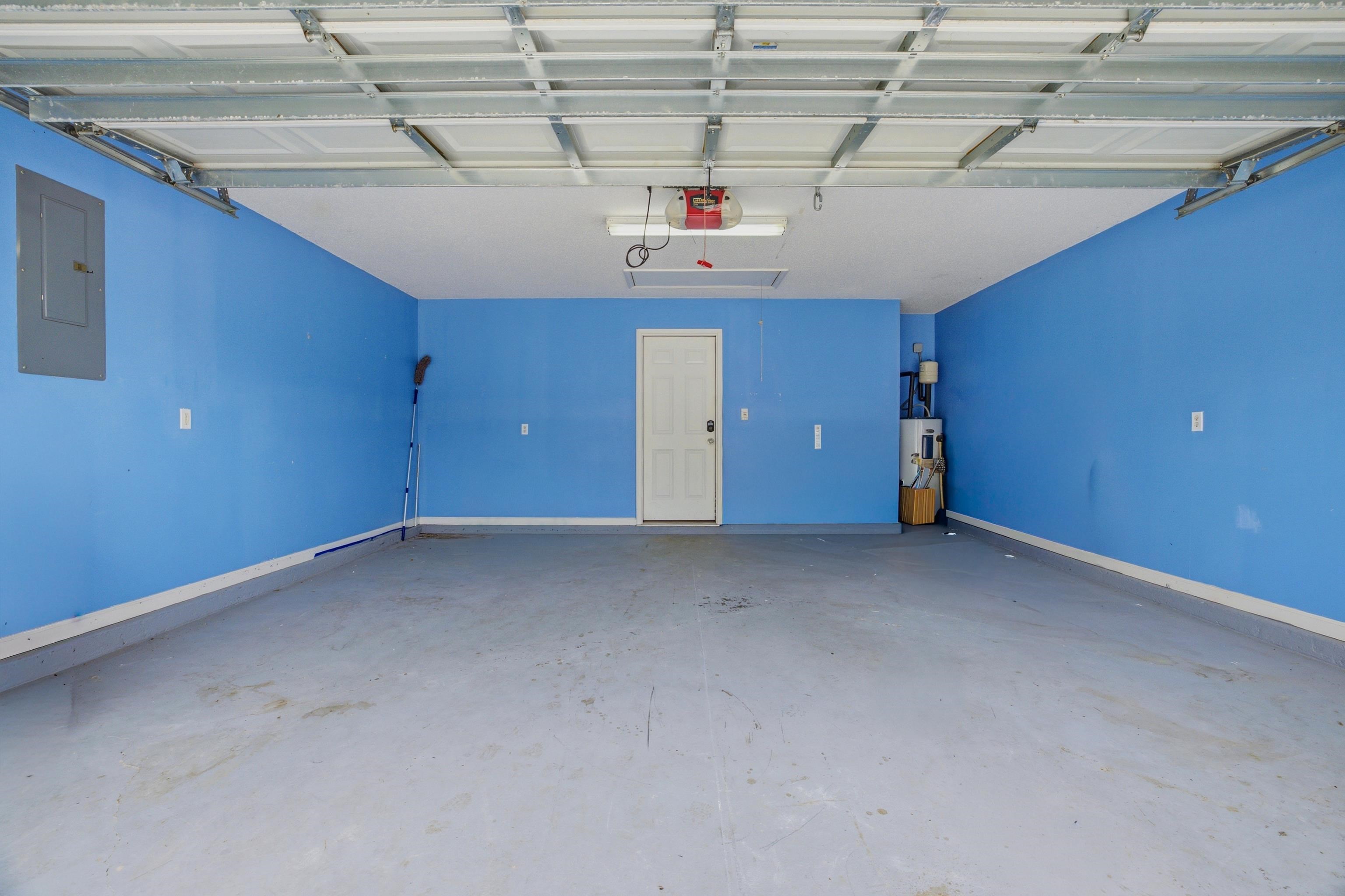 2611428 | Photo 28