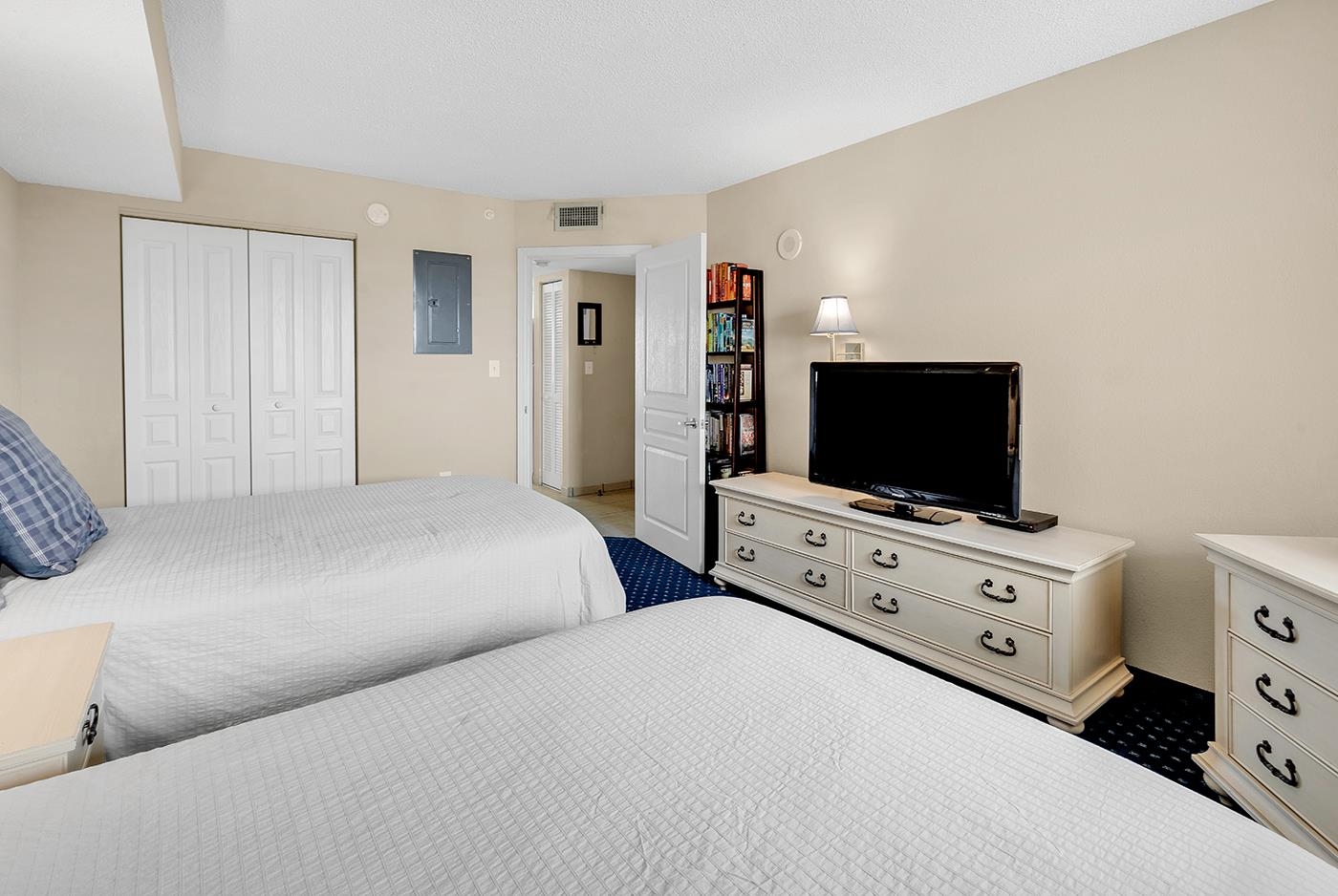 2611431 | Photo 24