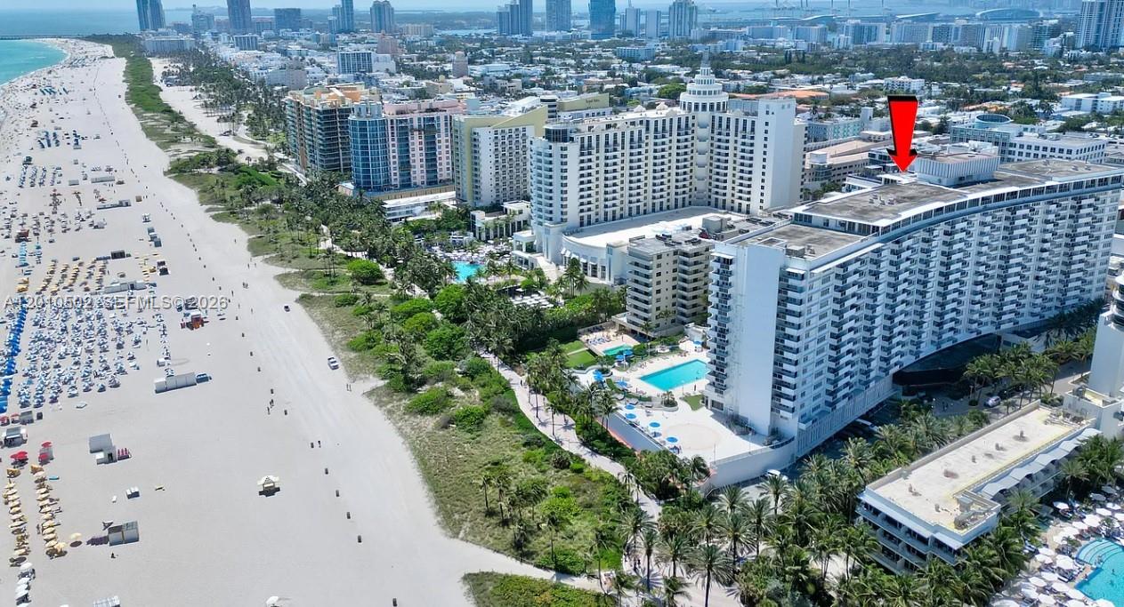 The Decoplage Condo