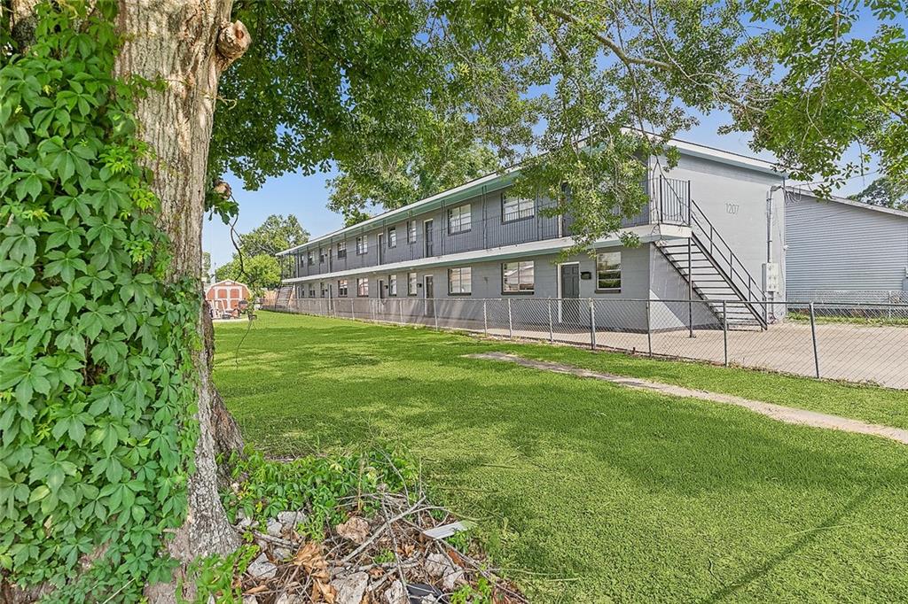 Homes for sale in Thibodaux, LA | 1207 St Charles St, Thibodaux, LA 70301 | MLS# 2555980
