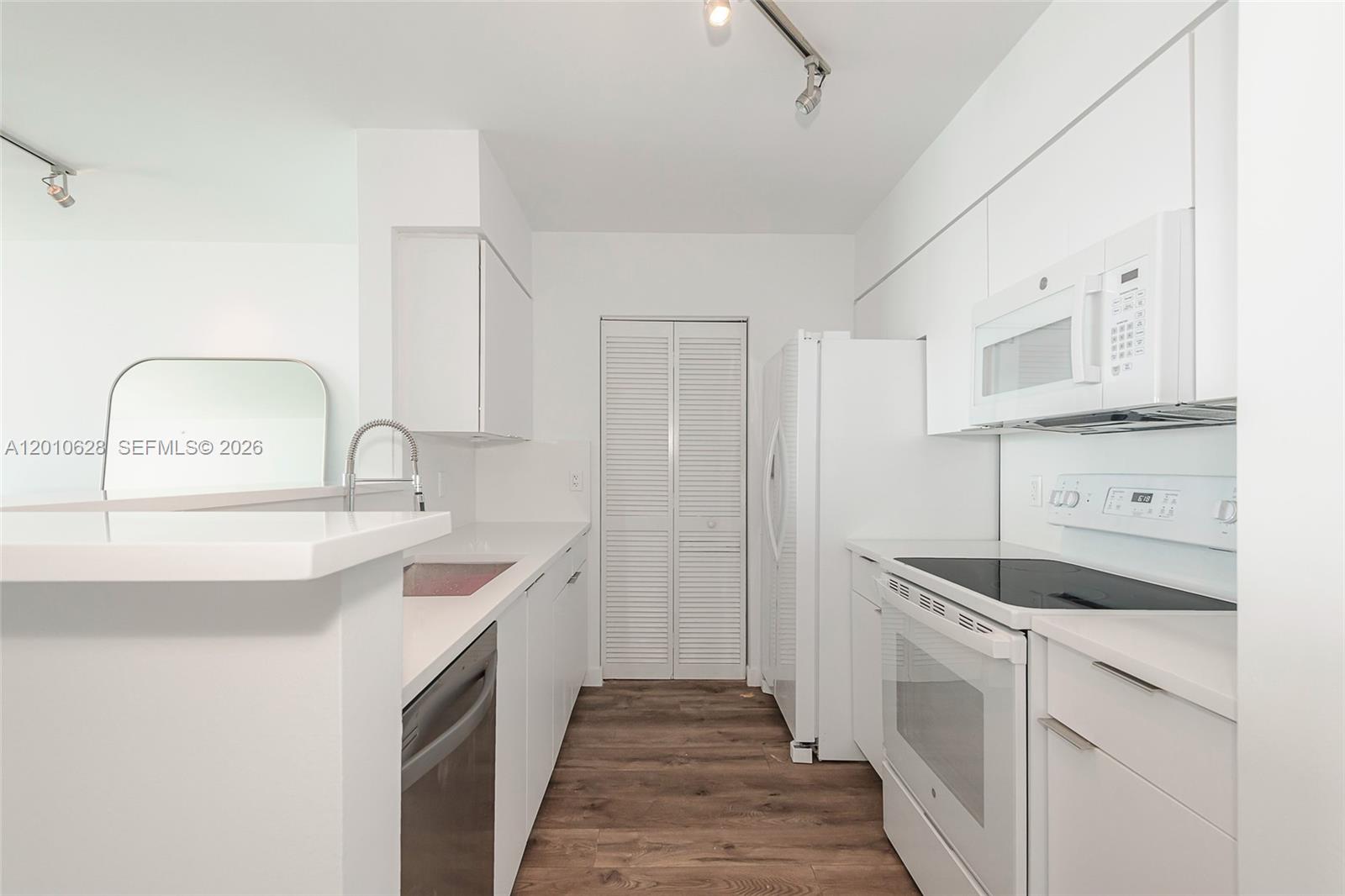 Property photo # 4