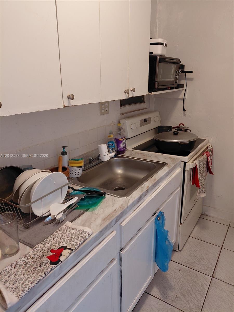 Homes for sale in Miami, FL | 2140 Nw 1st Ter, Miami, FL 33125 | MLS# A12012527