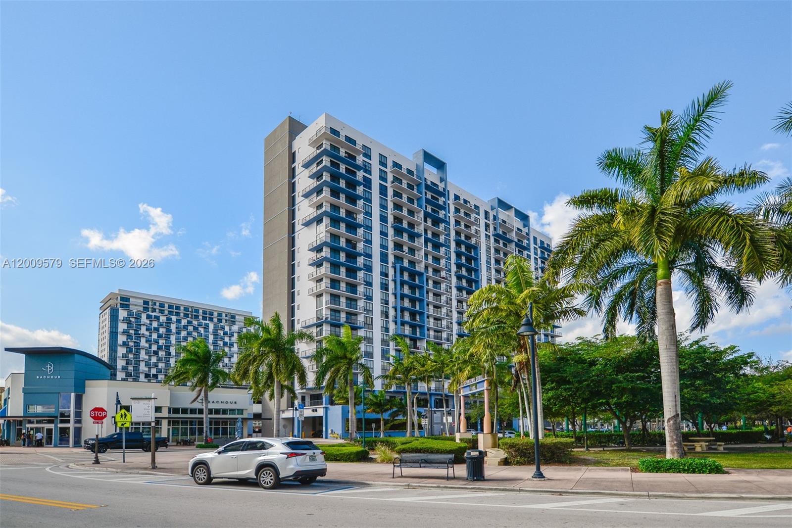 5350 Park Condo