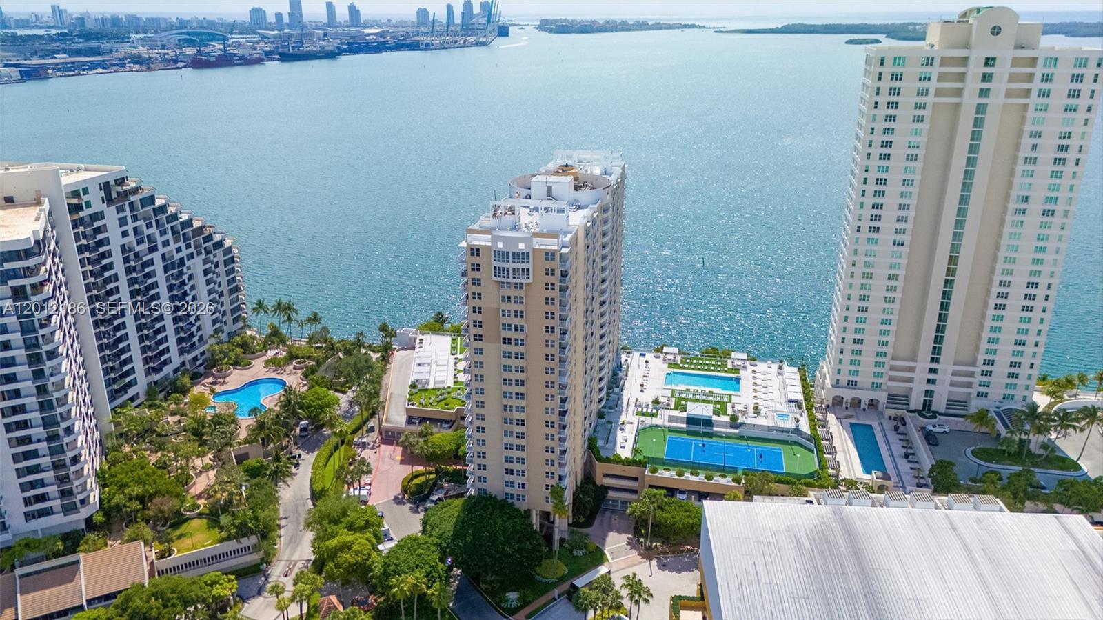 Isola Condo