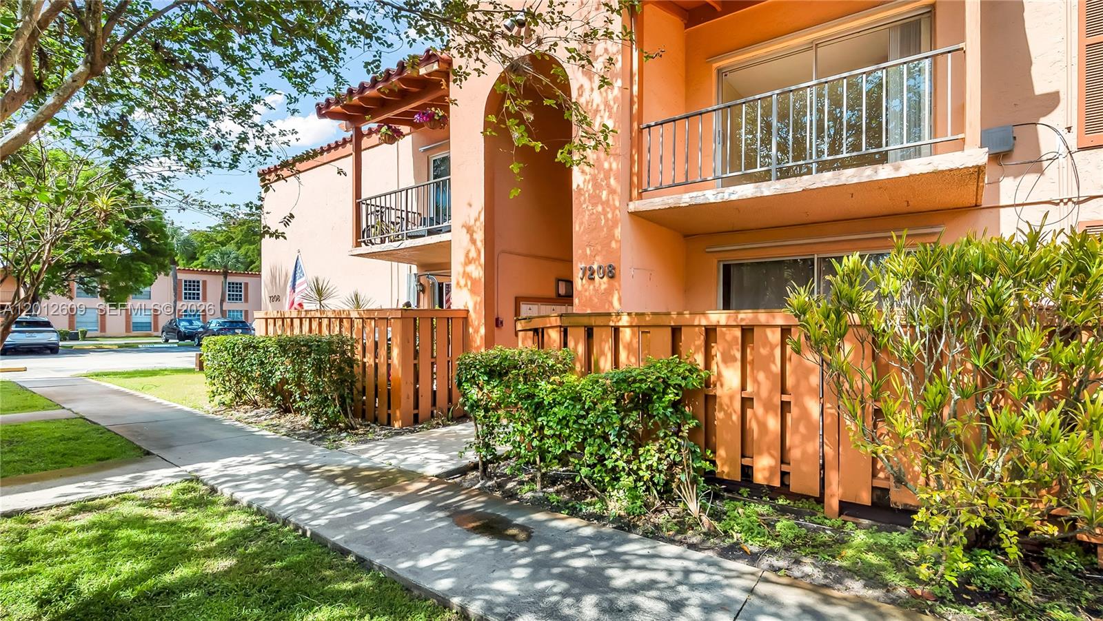 7208 Fairway Dr Unit I9, Miami Lakes, Florida 33014