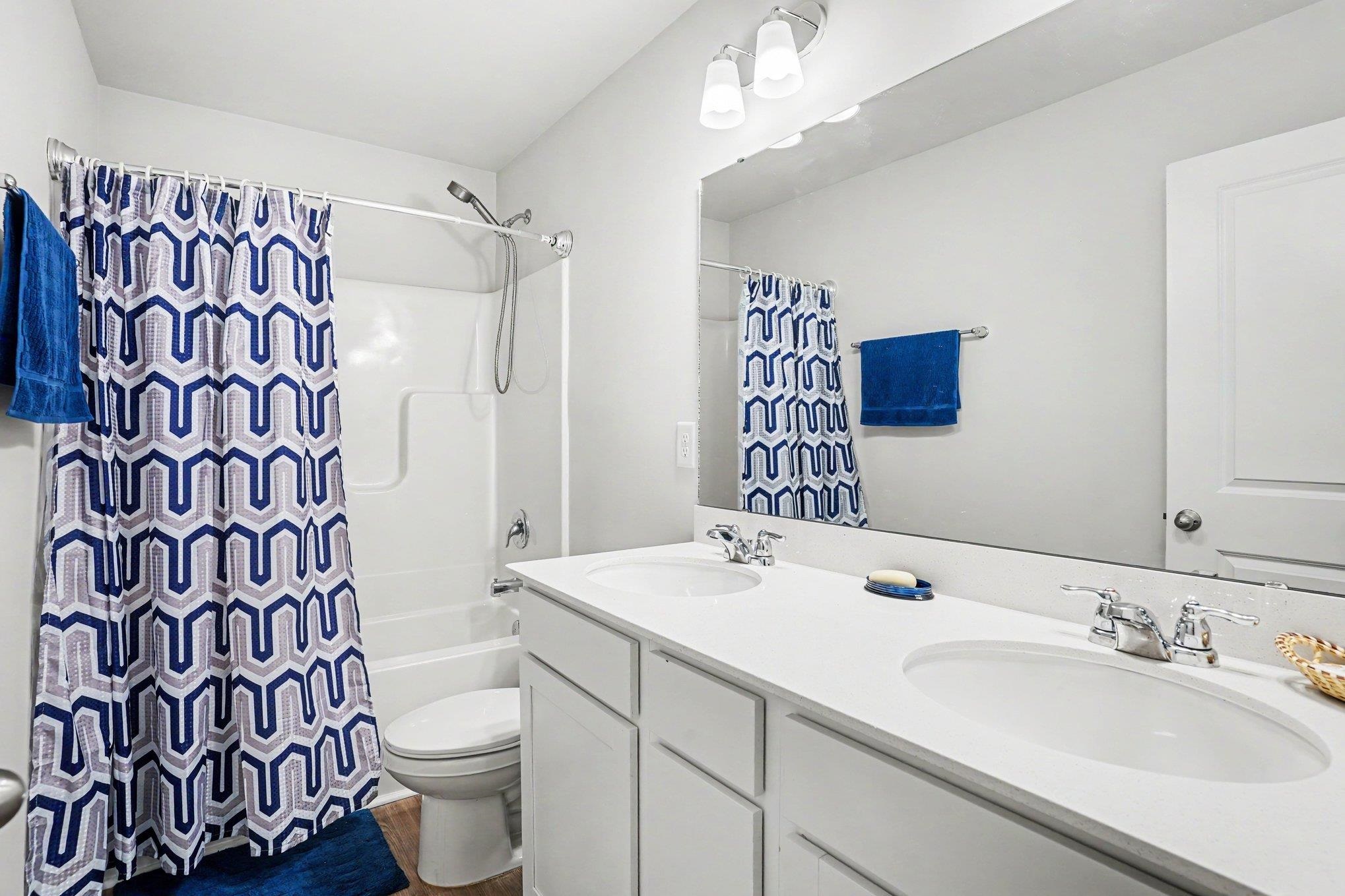 2611500 | Photo 29